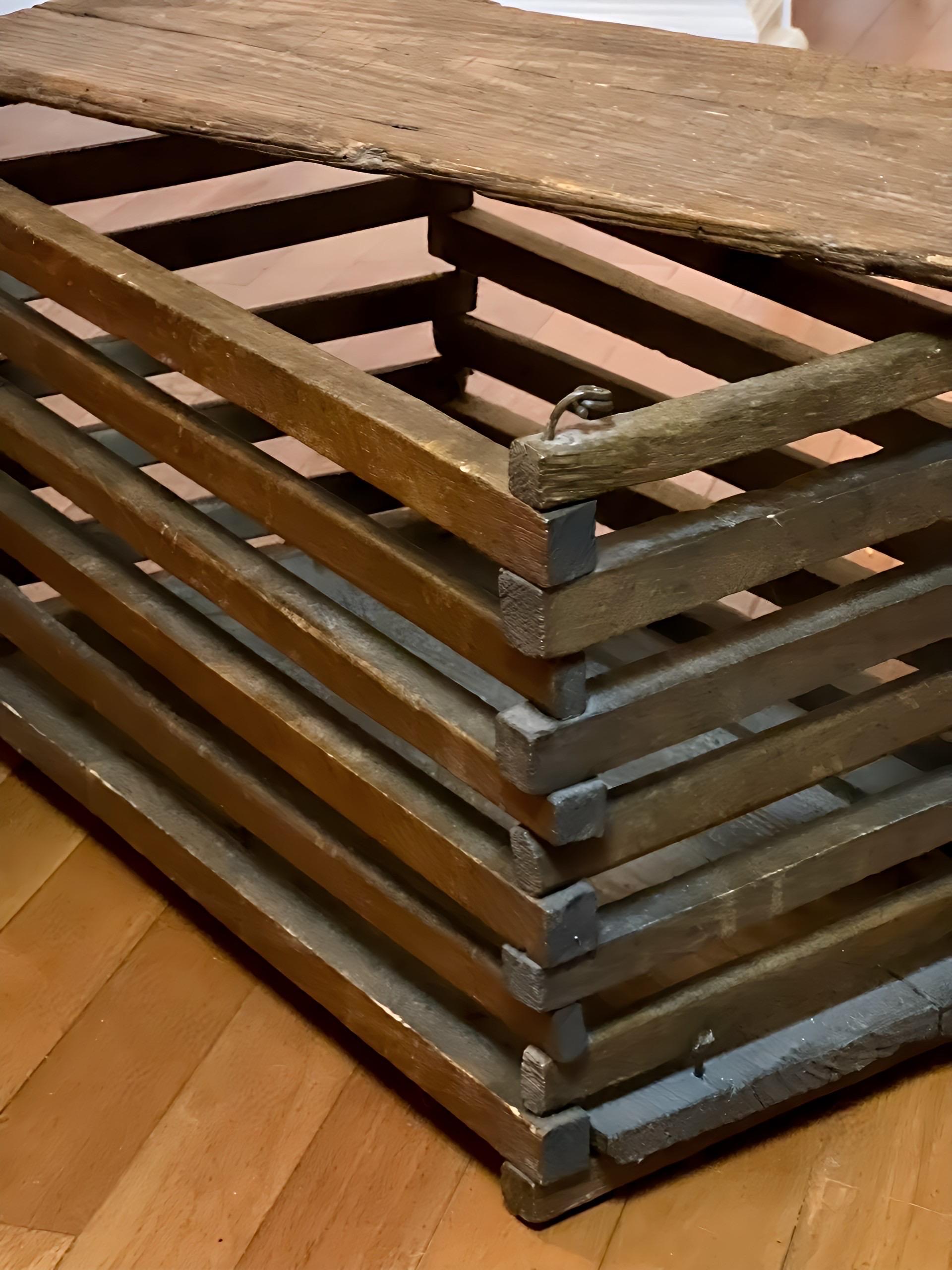 Conjunto de tres cajas de criadero de pollos Kerr de los años 20 en venta 6
