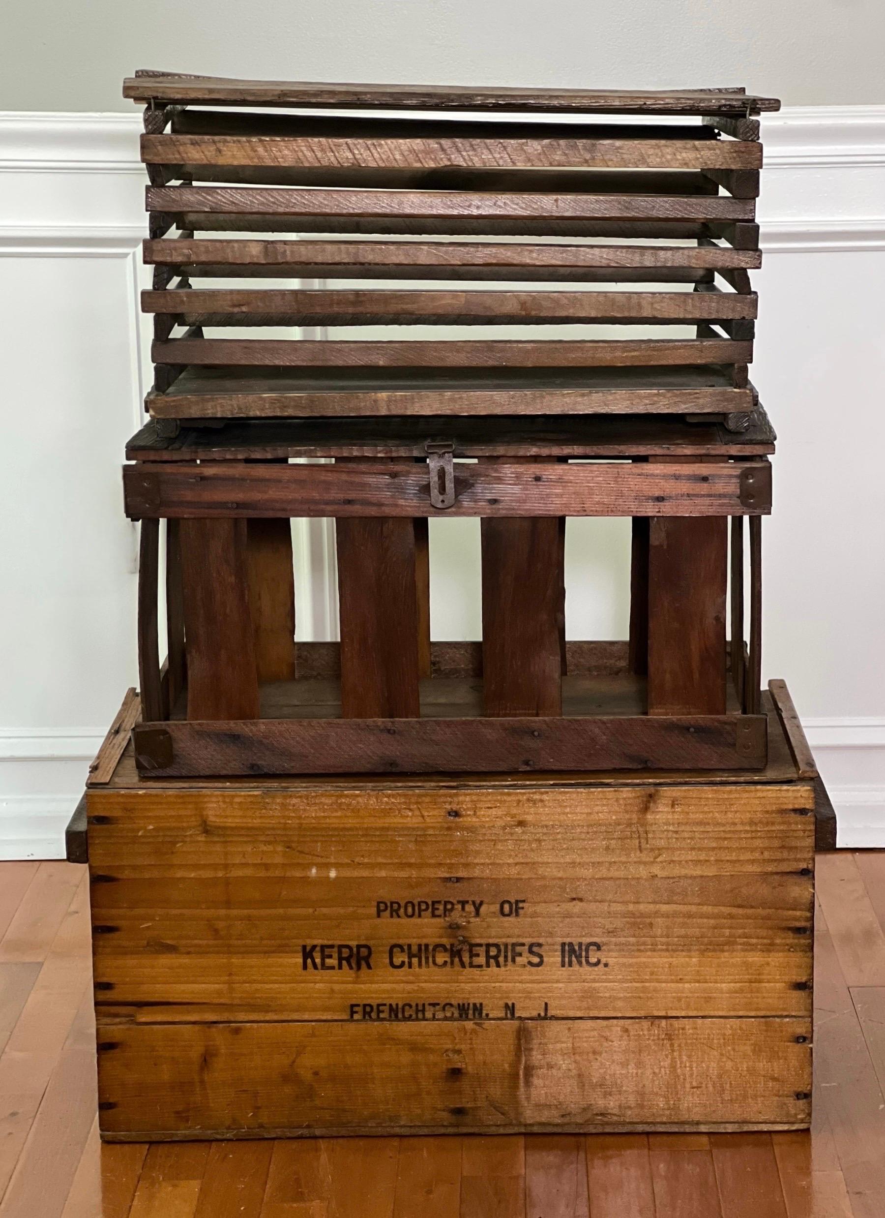 Conjunto de tres cajas de criadero de pollos Kerr de los años 20 Norteamericano en venta