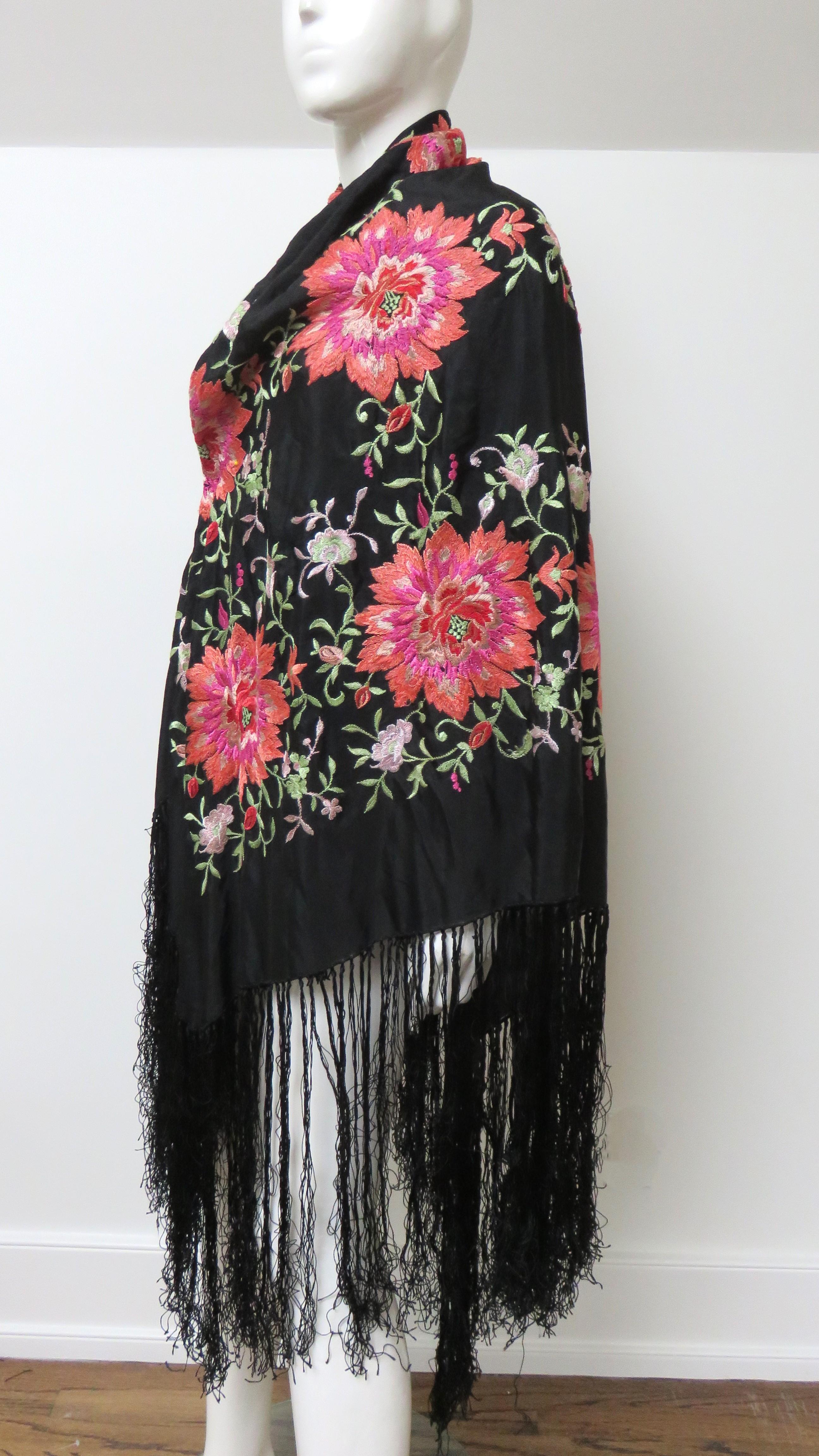 Women's 1920s Silk Embroidered Piano Shawl For Sale