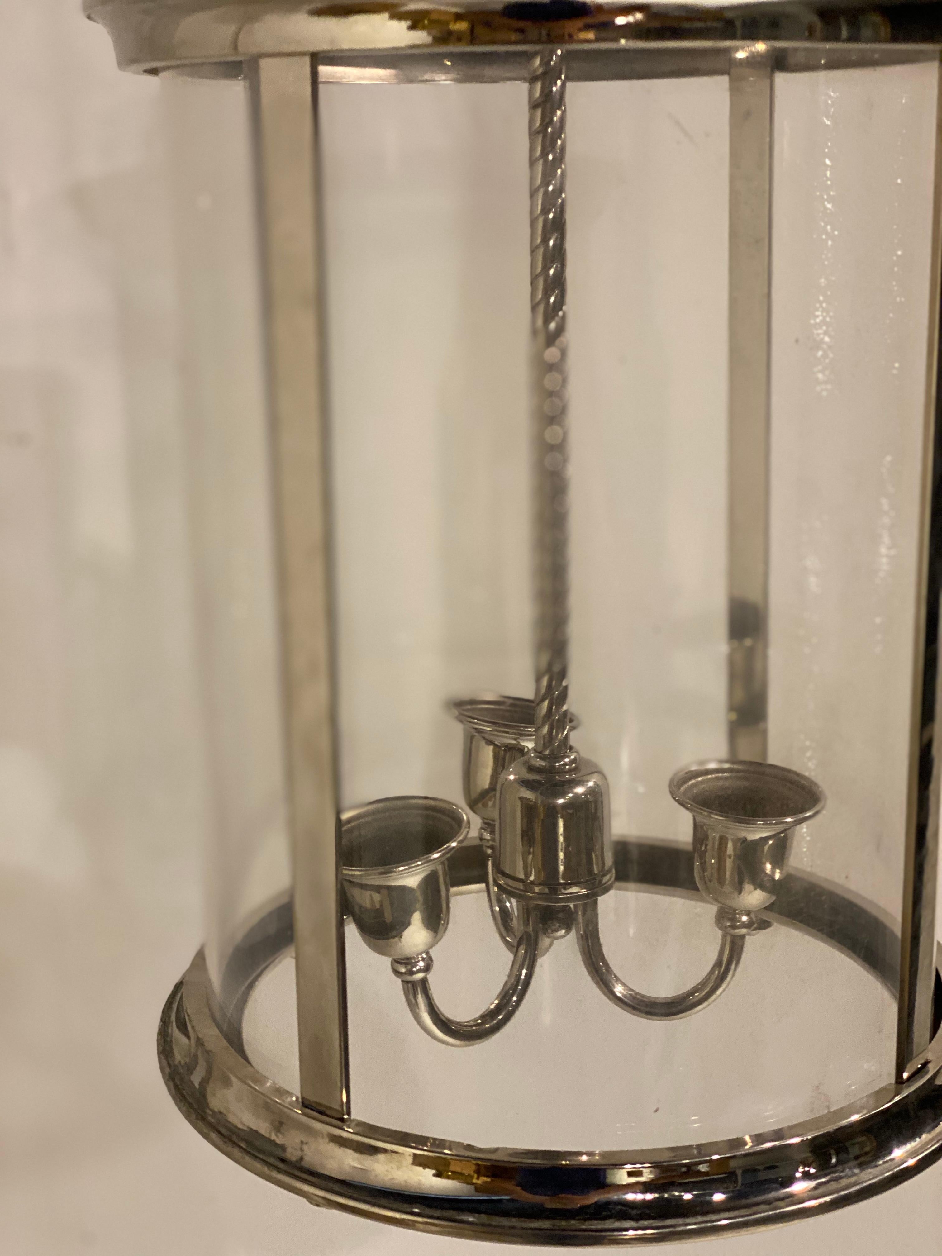 Neoclassico Lanterna inglese in argento del 1920 in vendita