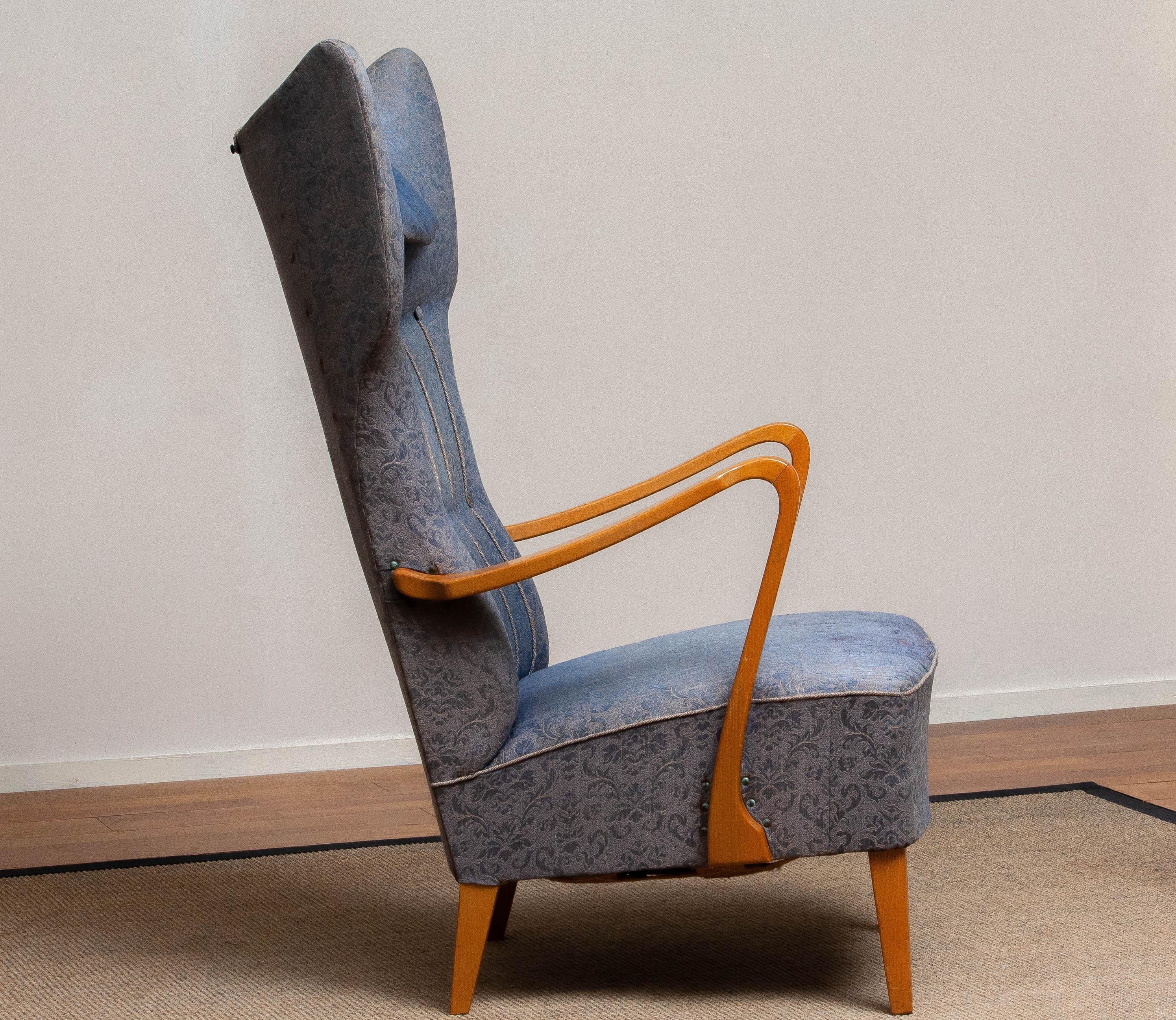 1920s, Slim Art Nouveau Swedish Wingback Chair in Oak with Extra High Backrest In Fair Condition In Silvolde, Gelderland