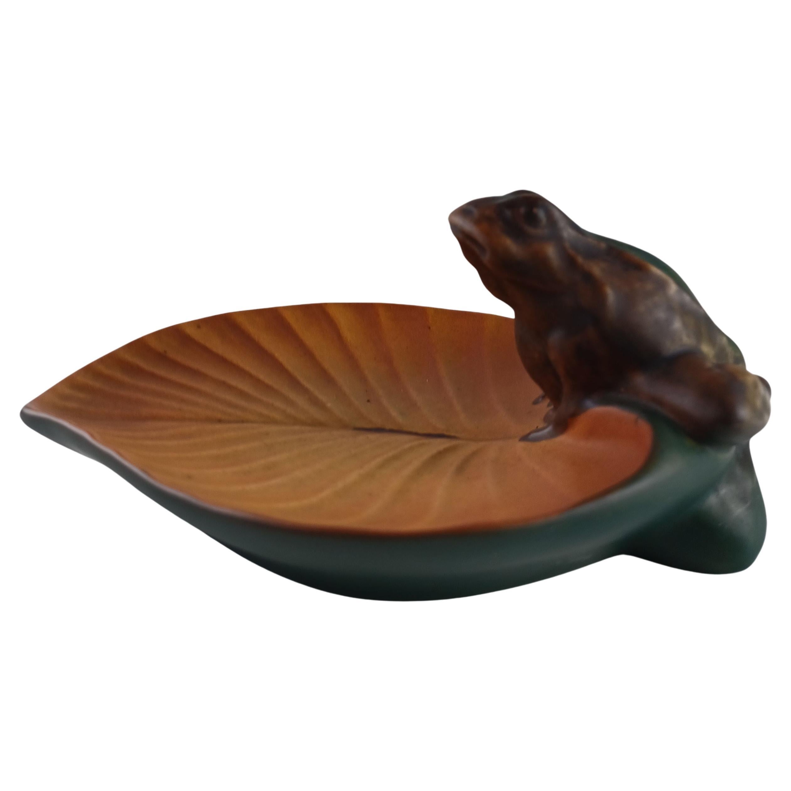 1920's Small Handcrafed Danish Art Nouveau Handcrafted Frog Dish by Ipsens Enke For Sale