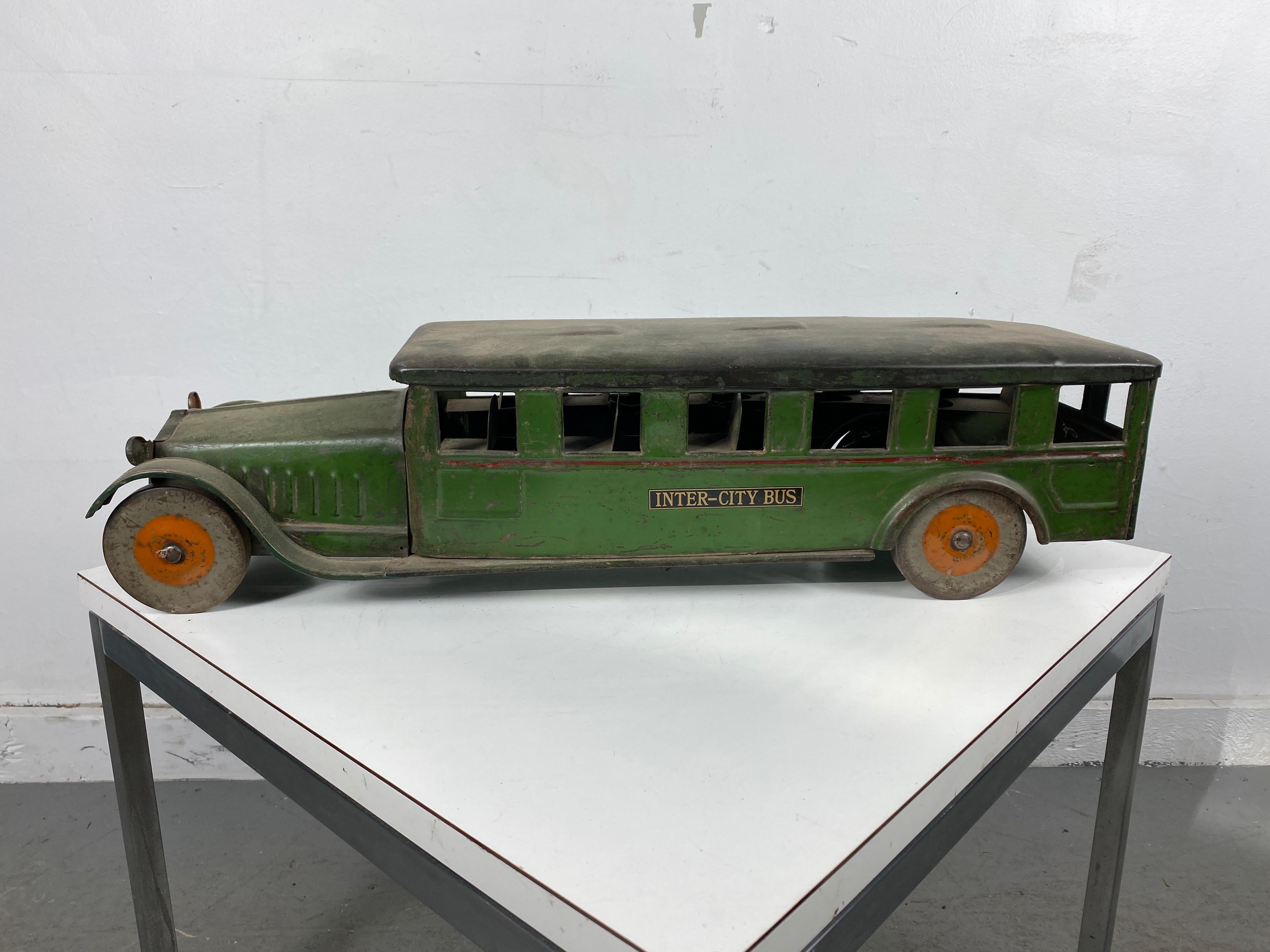 Art déco Steelcraft, camion ancien en acier pressé « entre-city-bus » des années 1920 en vente