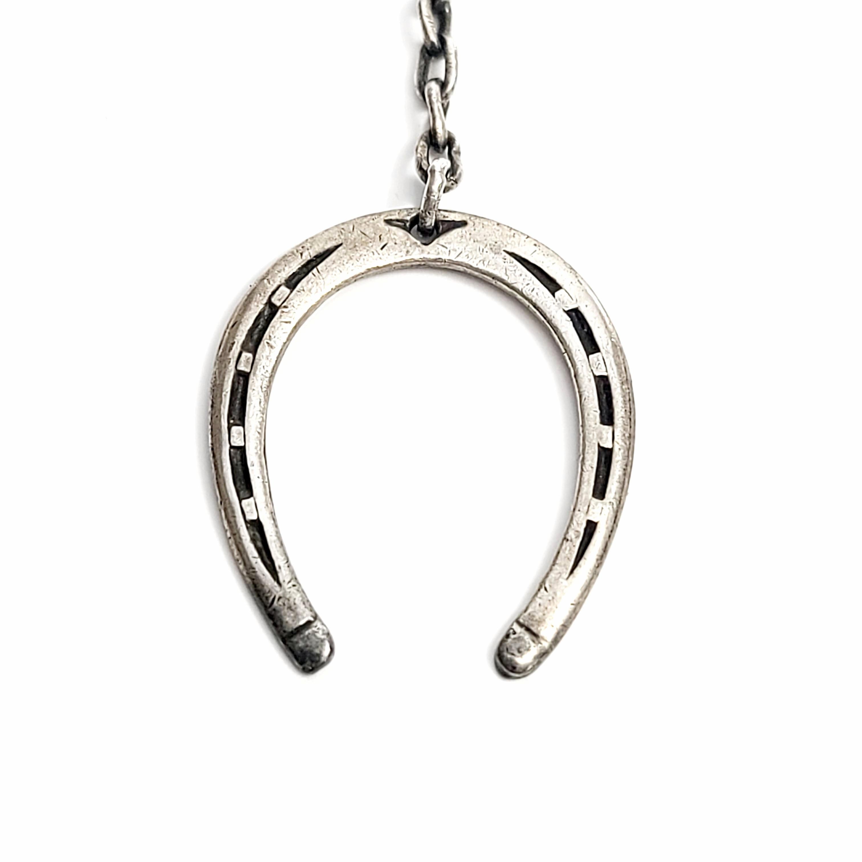 1920's Sterling Silber Dismal Desmond Hund Charme und Hufeisen Fob im Zustand „Gut“ im Angebot in Washington Depot, CT