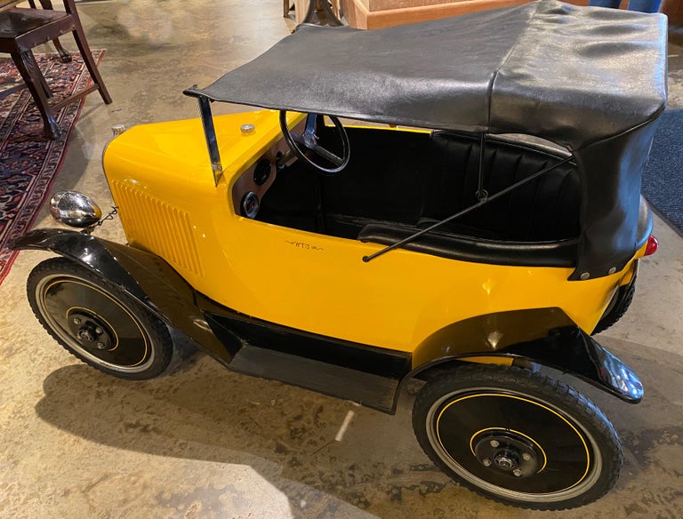 Small pedal car 2025