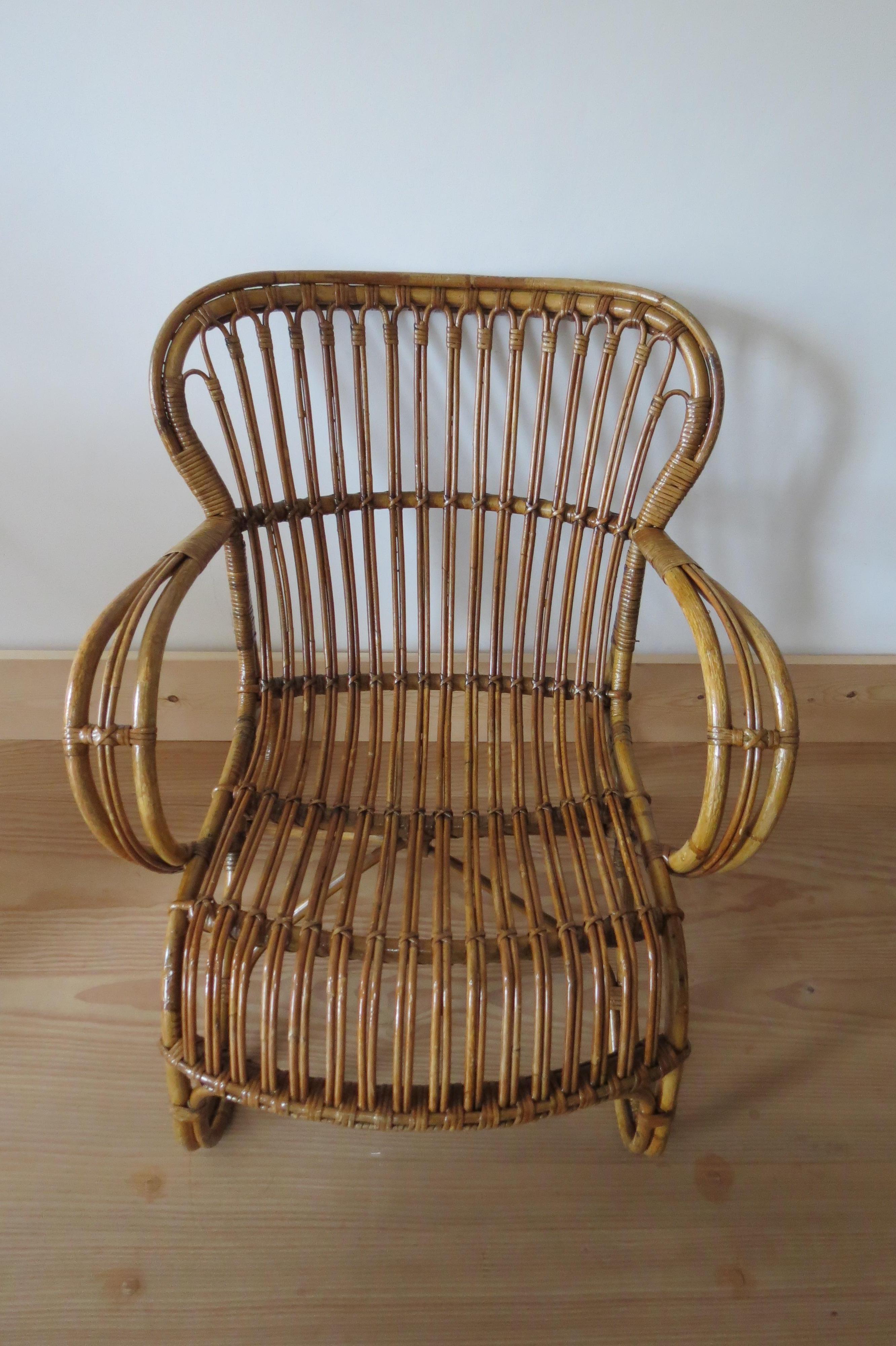 English 1920s Stylish Cane and Bamboo Lounge Chair