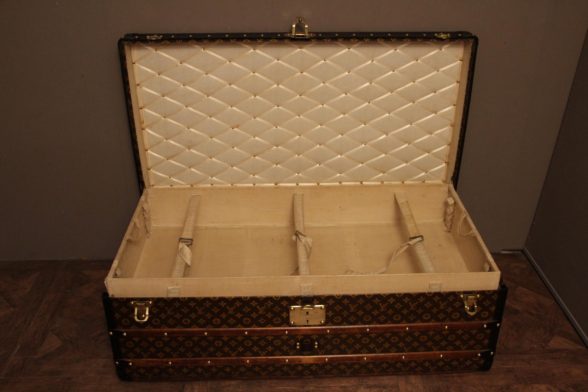 1920s Tall Louis Vuitton Cabin Trunk In Good Condition In Saint-Ouen, FR