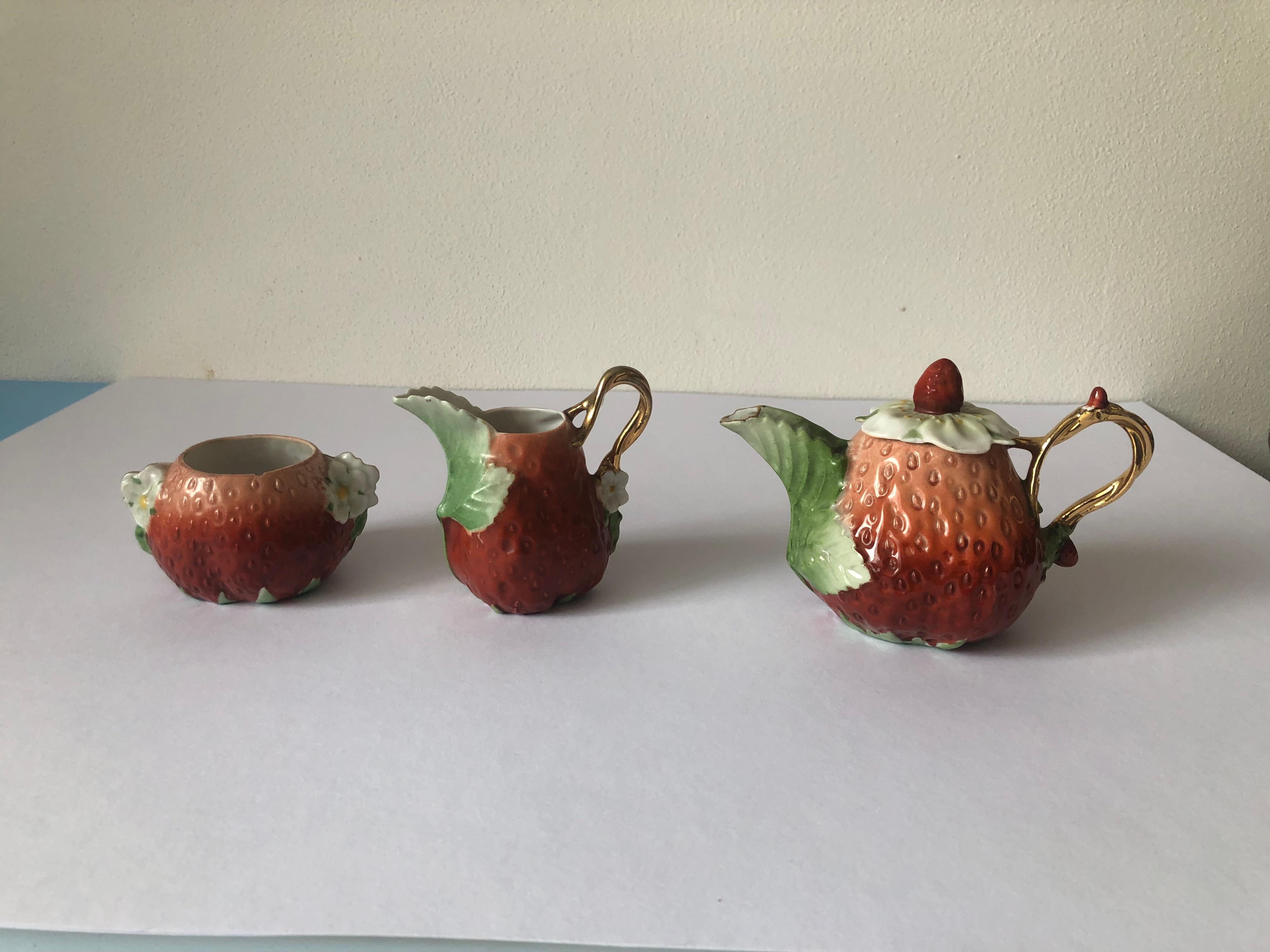 Art Deco 1920s Tea Set Royal Bayreuth Strawberry-Shape, Germany