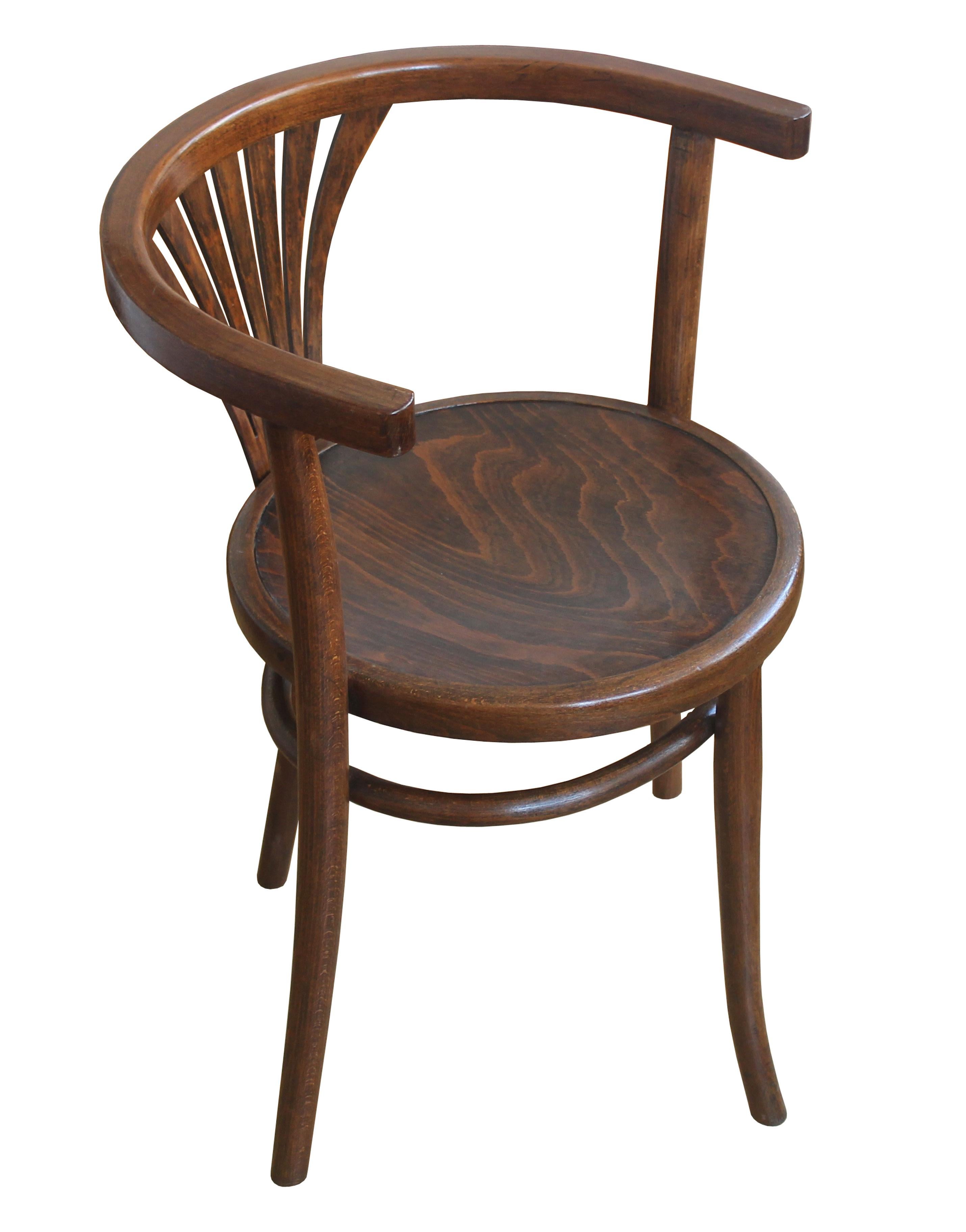 1920's Thonet Dining Chair Model B 28 In Good Condition In Brno, CZ