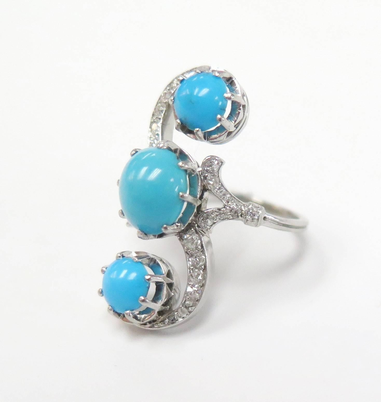 Round Cut 1920s Three Turquoise Ring with Old Cut Diamonds / Platinum