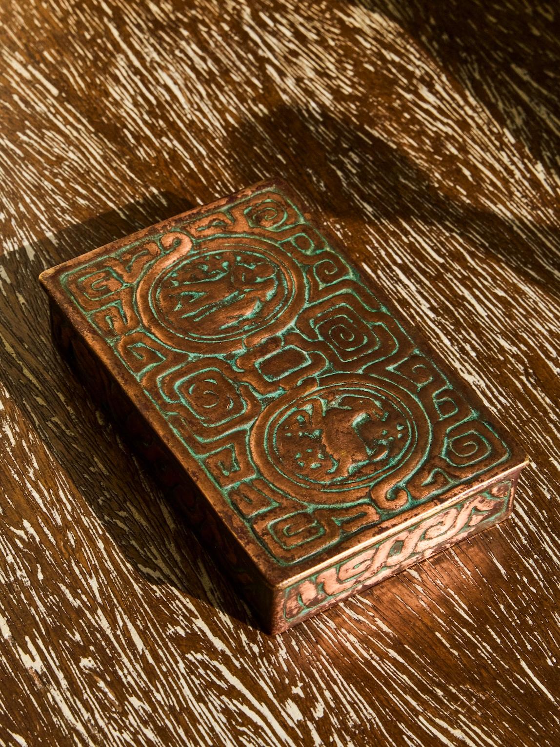 Bronze 1920s Tiffany Studios Zodiac Box en vente