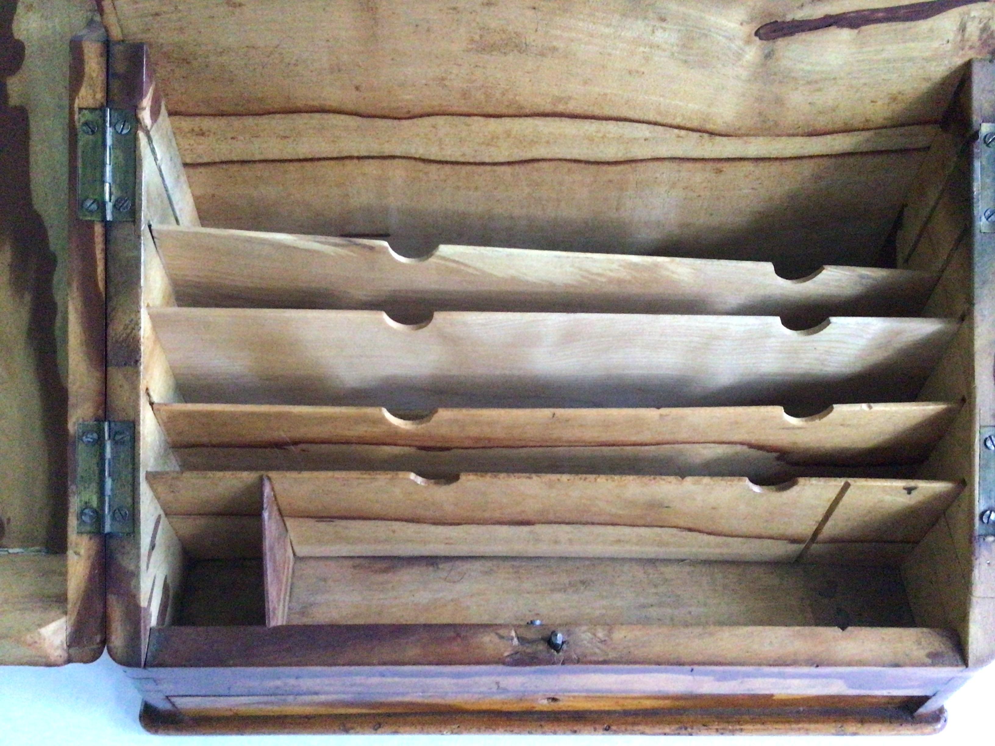 Portalettere in acero tigrato degli anni '20 in vendita 3