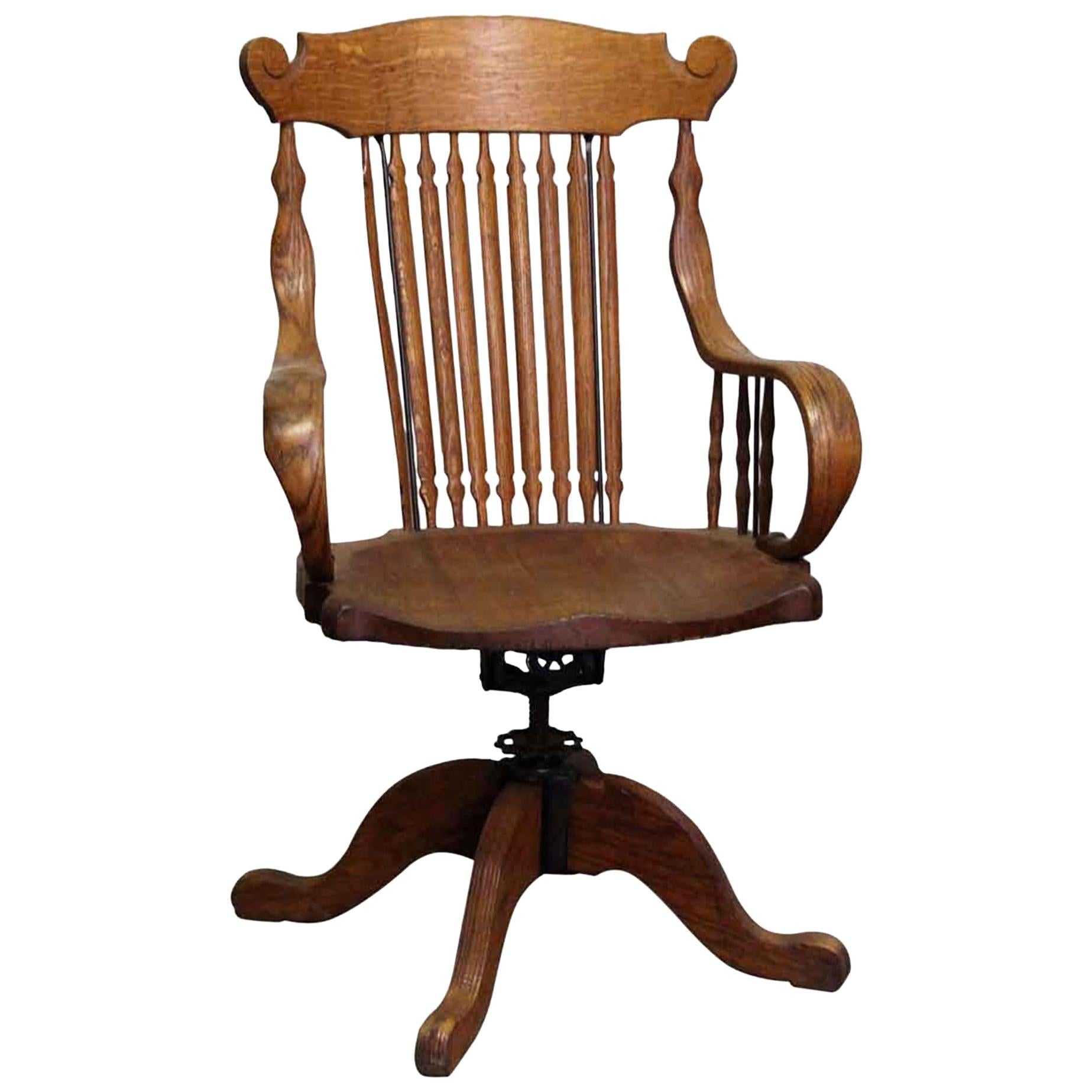 1920s Tiger Oak Spindle Back Adjustable Swivel Chair with Bentwood Arms