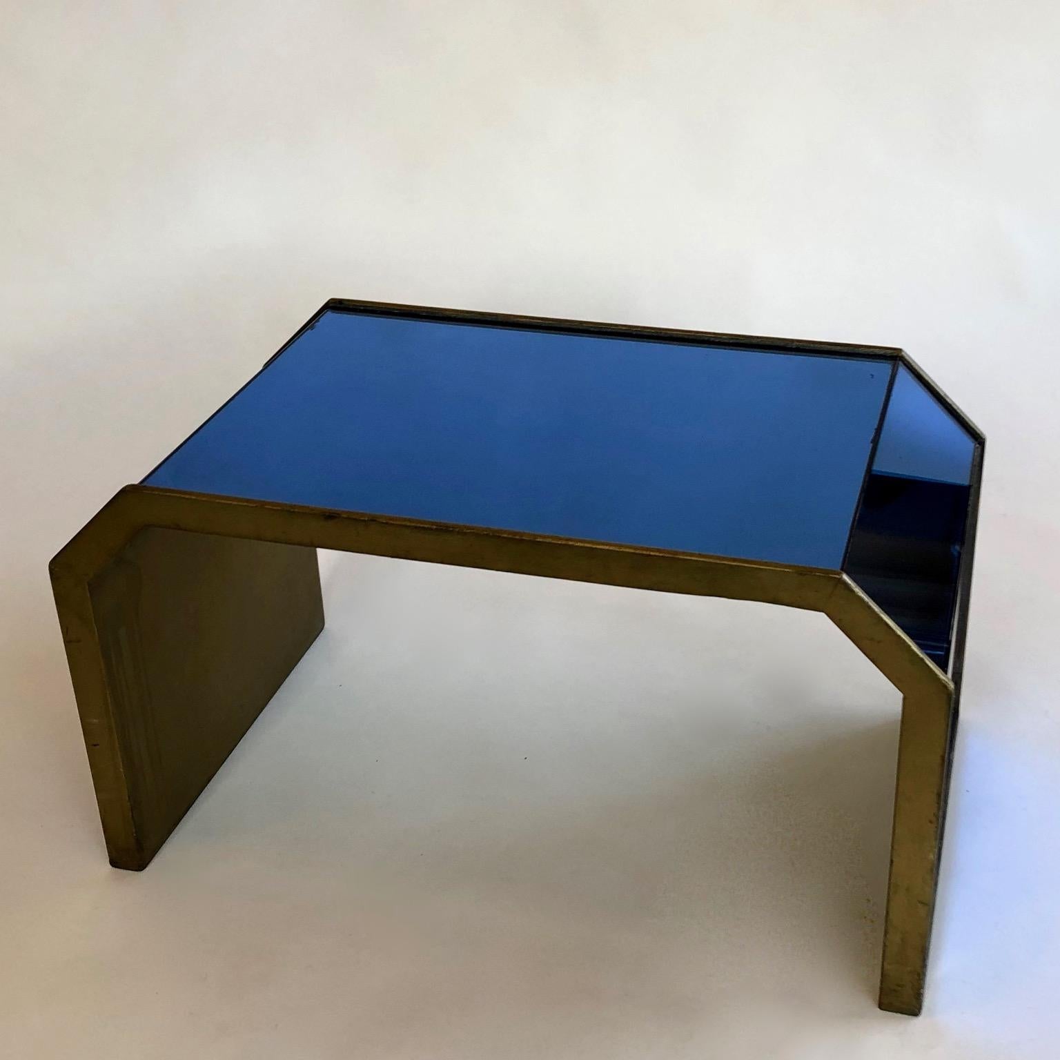 Gilt Art Deco blue mirrored side table with giltwood surround, 1920's to 1950's, UK For Sale