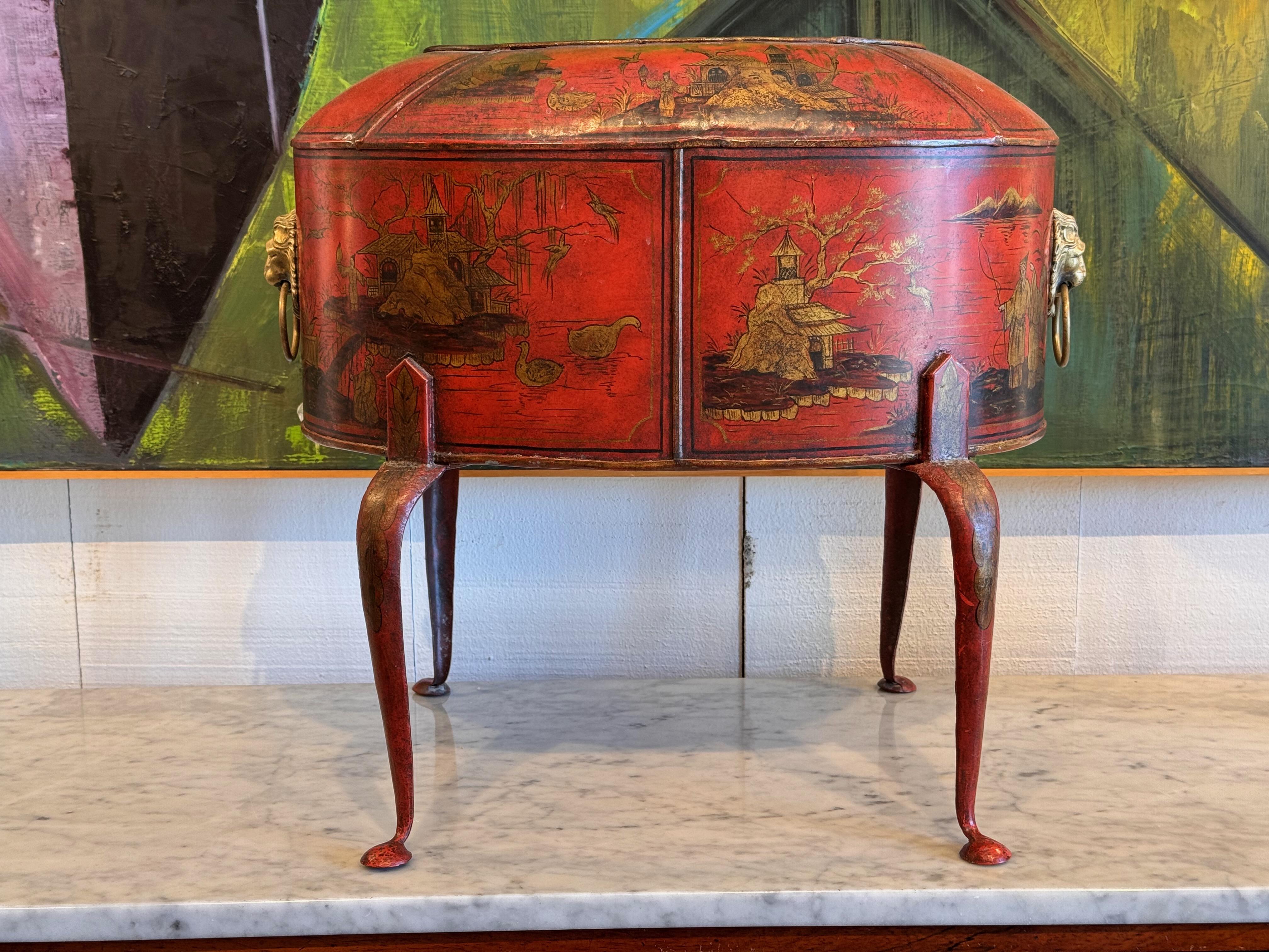 Cette navette à charbon est très décorative. Il ferait un parfait cache-pot ou un support pour le bois d'allumage.