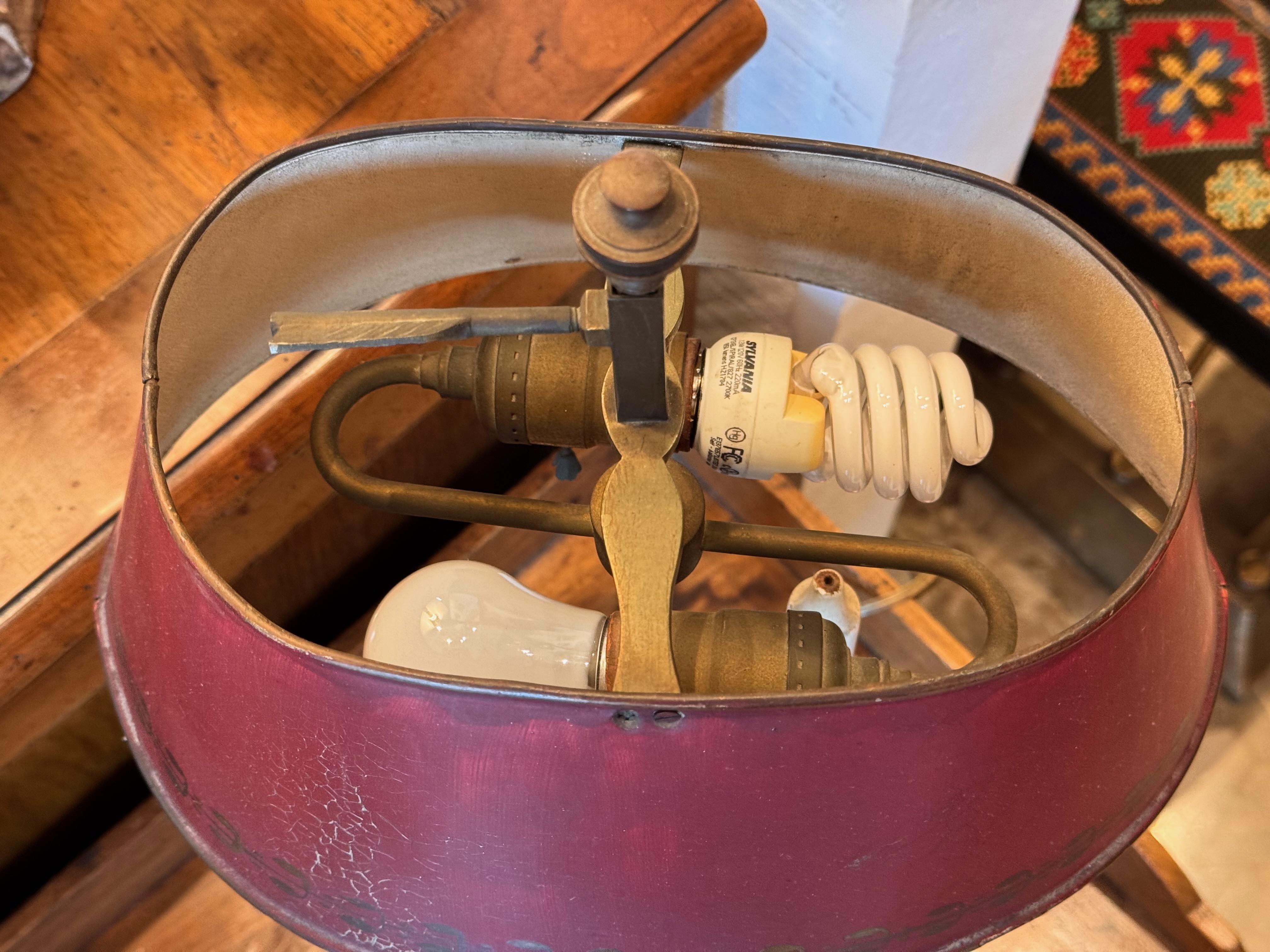 1920s Traditional Boulliotte Lamp In Good Condition For Sale In Charlottesville, VA