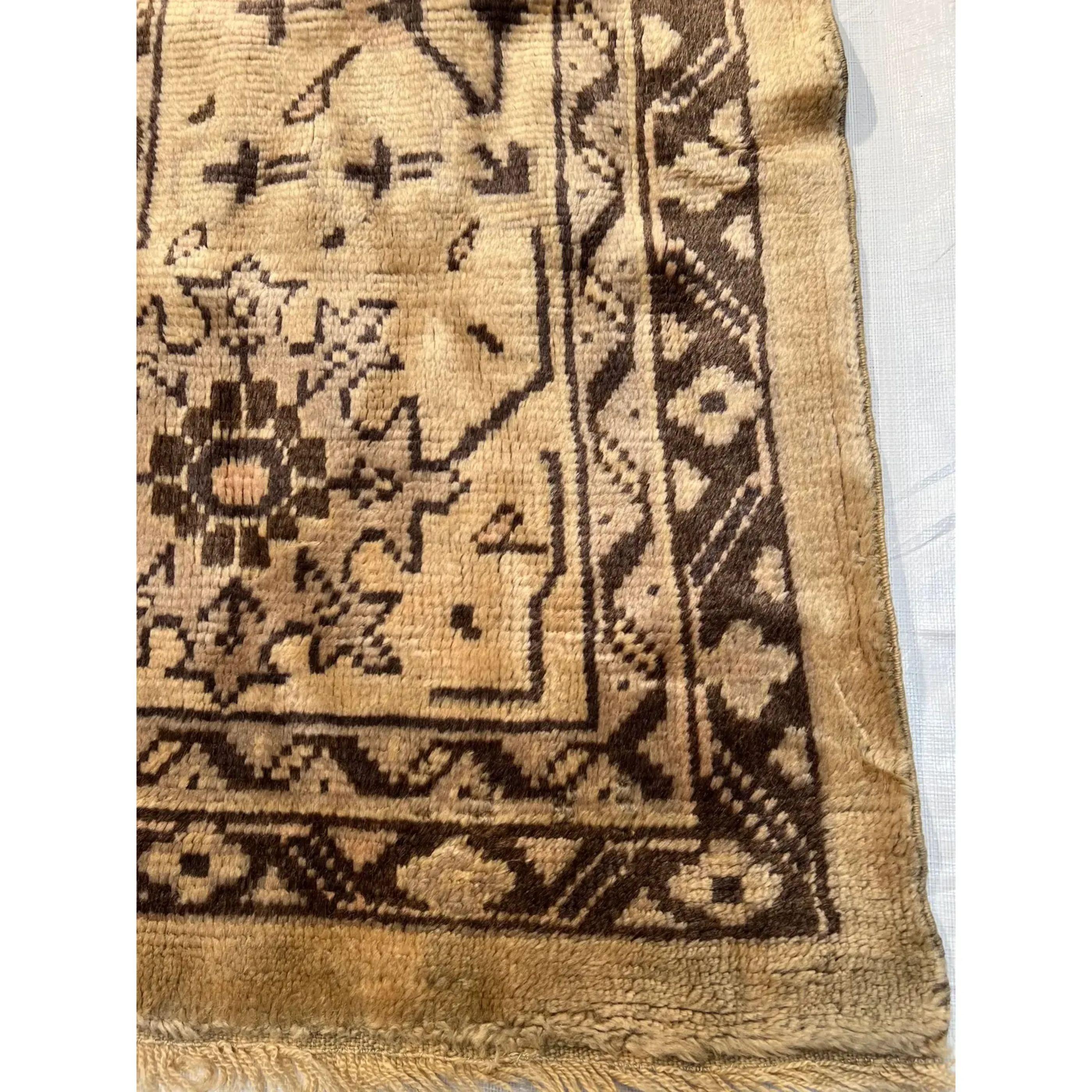 1920s Tribal Turkish Oushak Rug 19'x11' In Good Condition For Sale In Los Angeles, US
