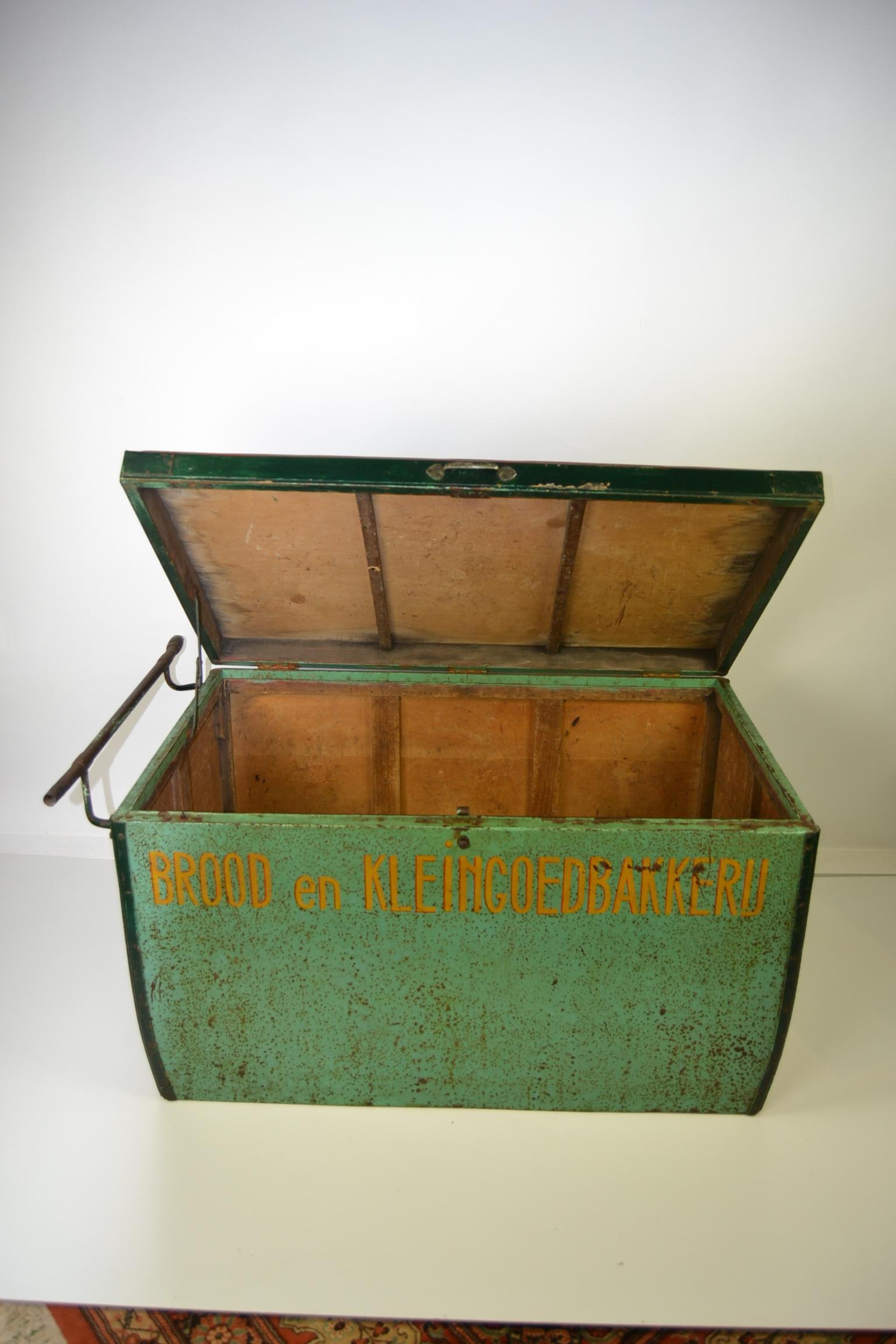 1920s Tricycle's Wood and Metal Box from Antique Bakery's Cargo Bike  In Good Condition In Antwerp, BE
