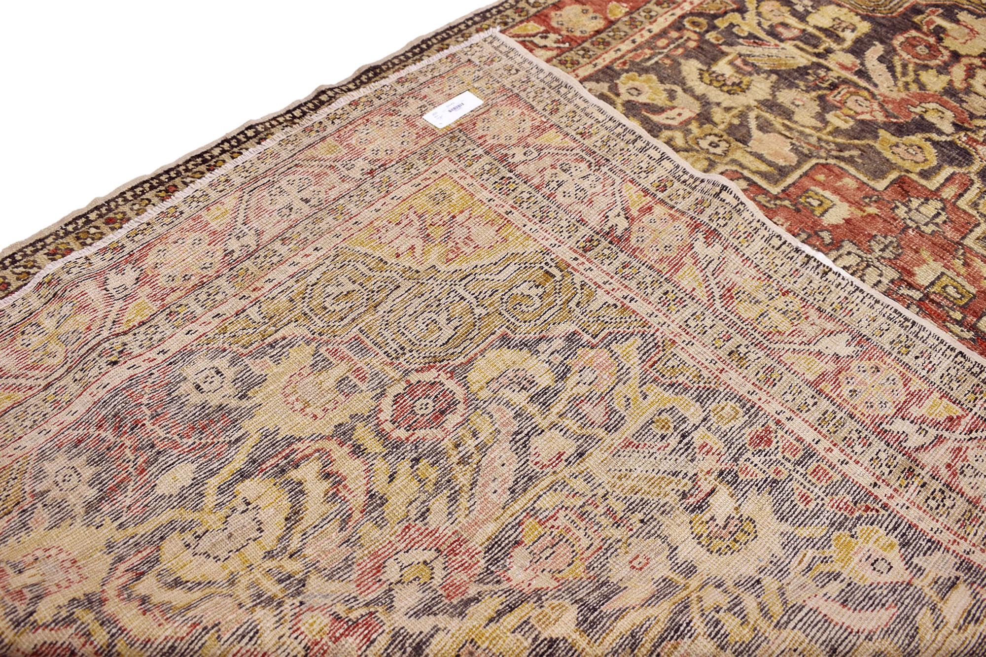 Tapis turc Sivas des années 1920, le charme rustique rencontre la sensibilité traditionnelle Bon état - En vente à Dallas, TX