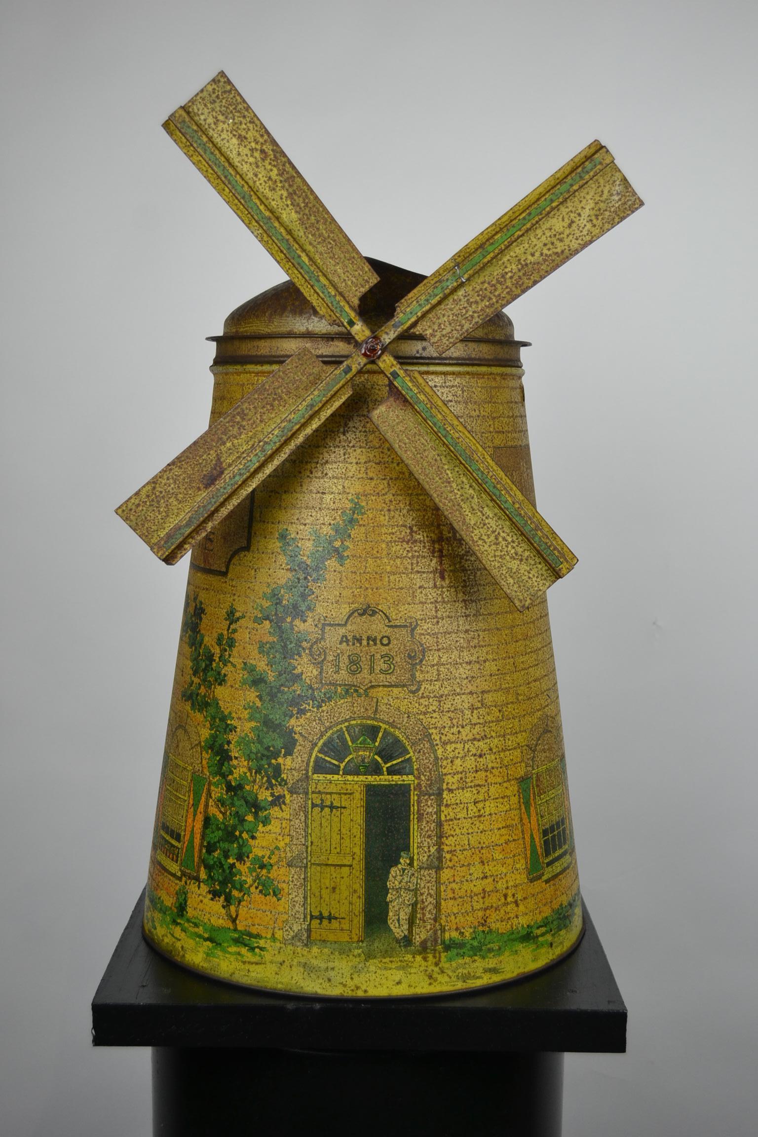 1920er Jahre Van Melle's Toffees Tin - Antike Candy Box Holland - Niederländischer Windmühle  (20. Jahrhundert) im Angebot