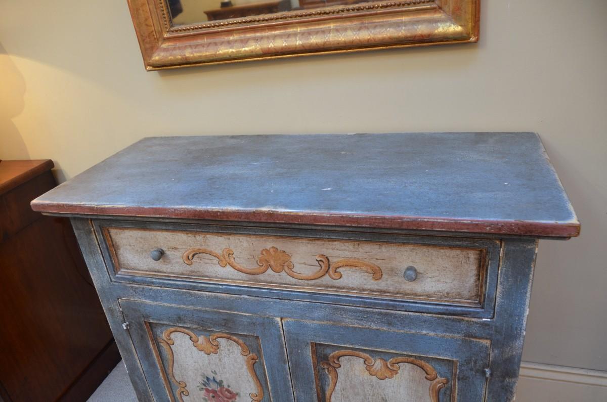 1920s Venetian Decorative Painted Side Cabinet In Good Condition In New Orleans, LA