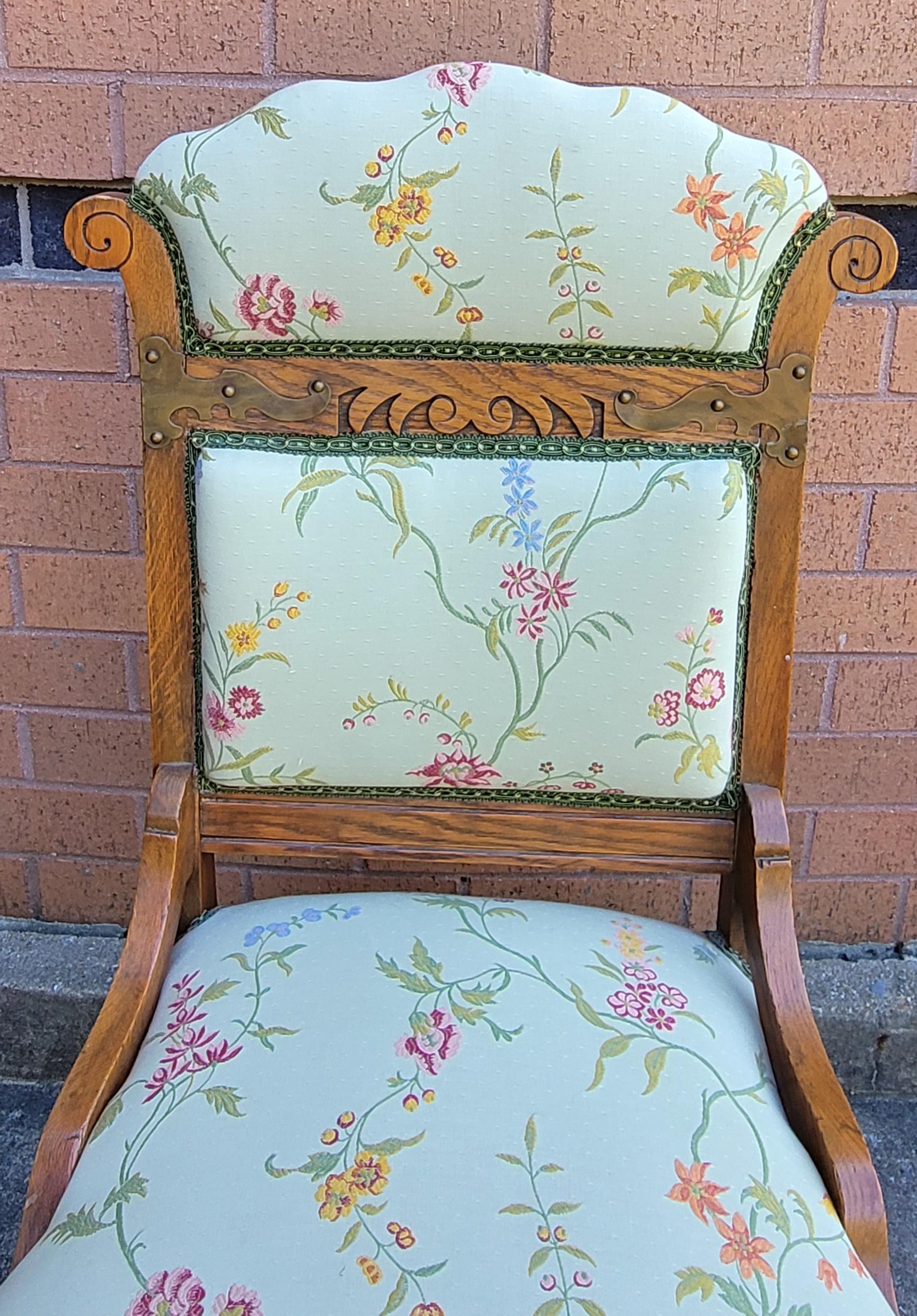 1920s Victorian Oak Upholstered Parlor Side Parlor Chairs, a Pair For Sale 6