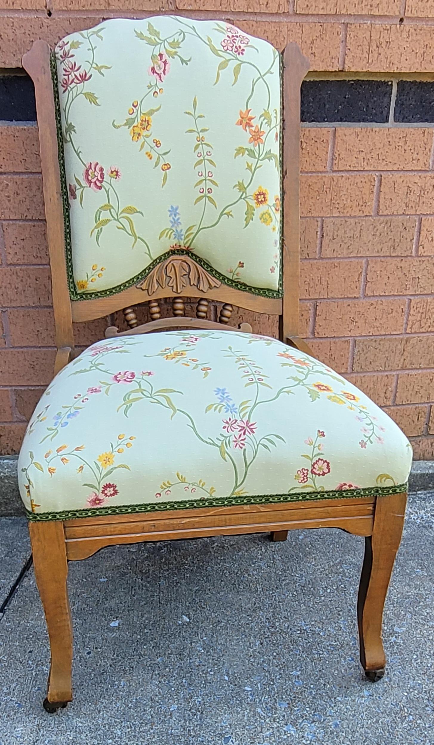 1920s Victorian Oak Upholstered Parlor Side Parlor Chairs, a Pair For Sale 8