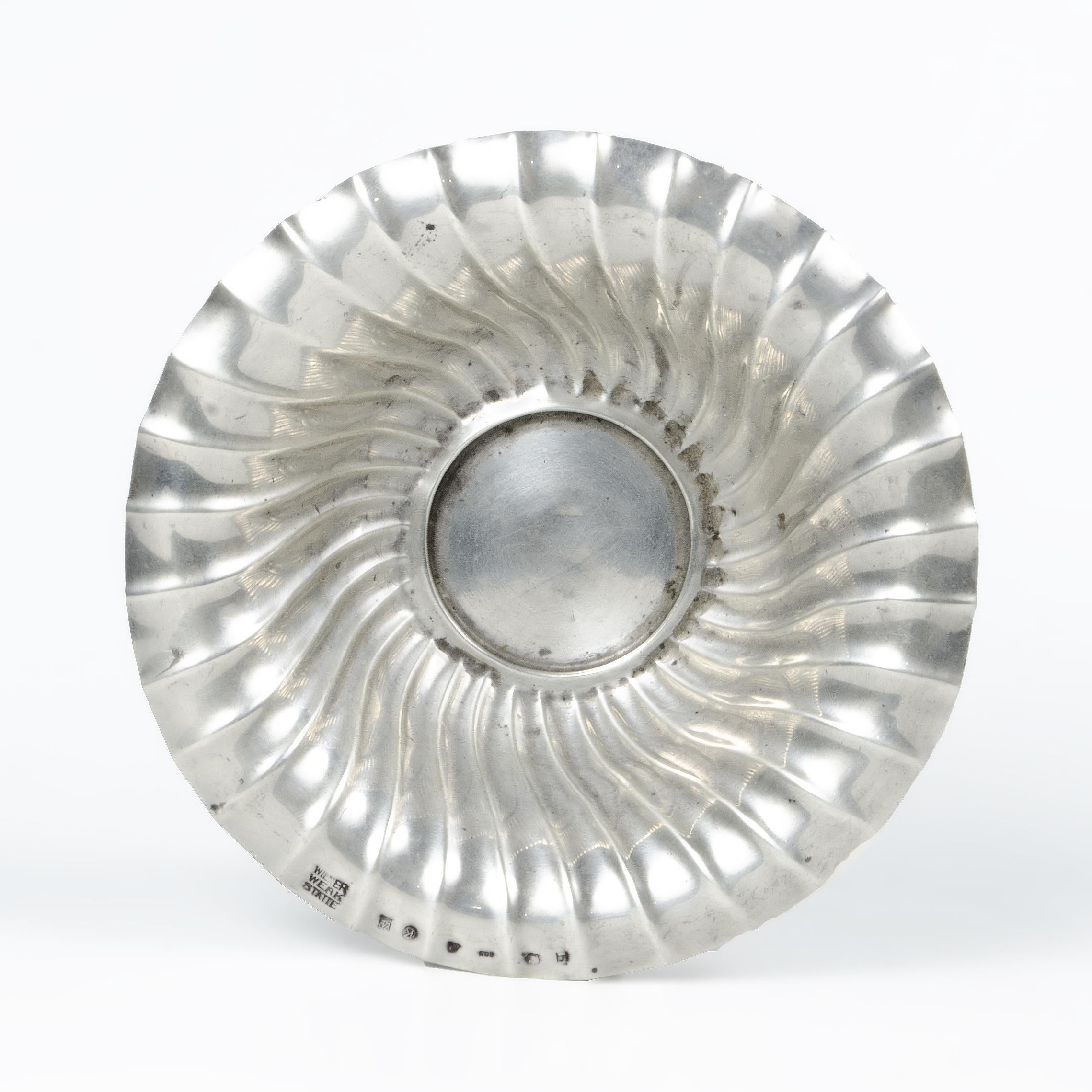 1920s Vienna Secession Silver Bowl by J. Hoffmann for Wiener Werkstätte, Austria In Good Condition For Sale In North Miami, FL
