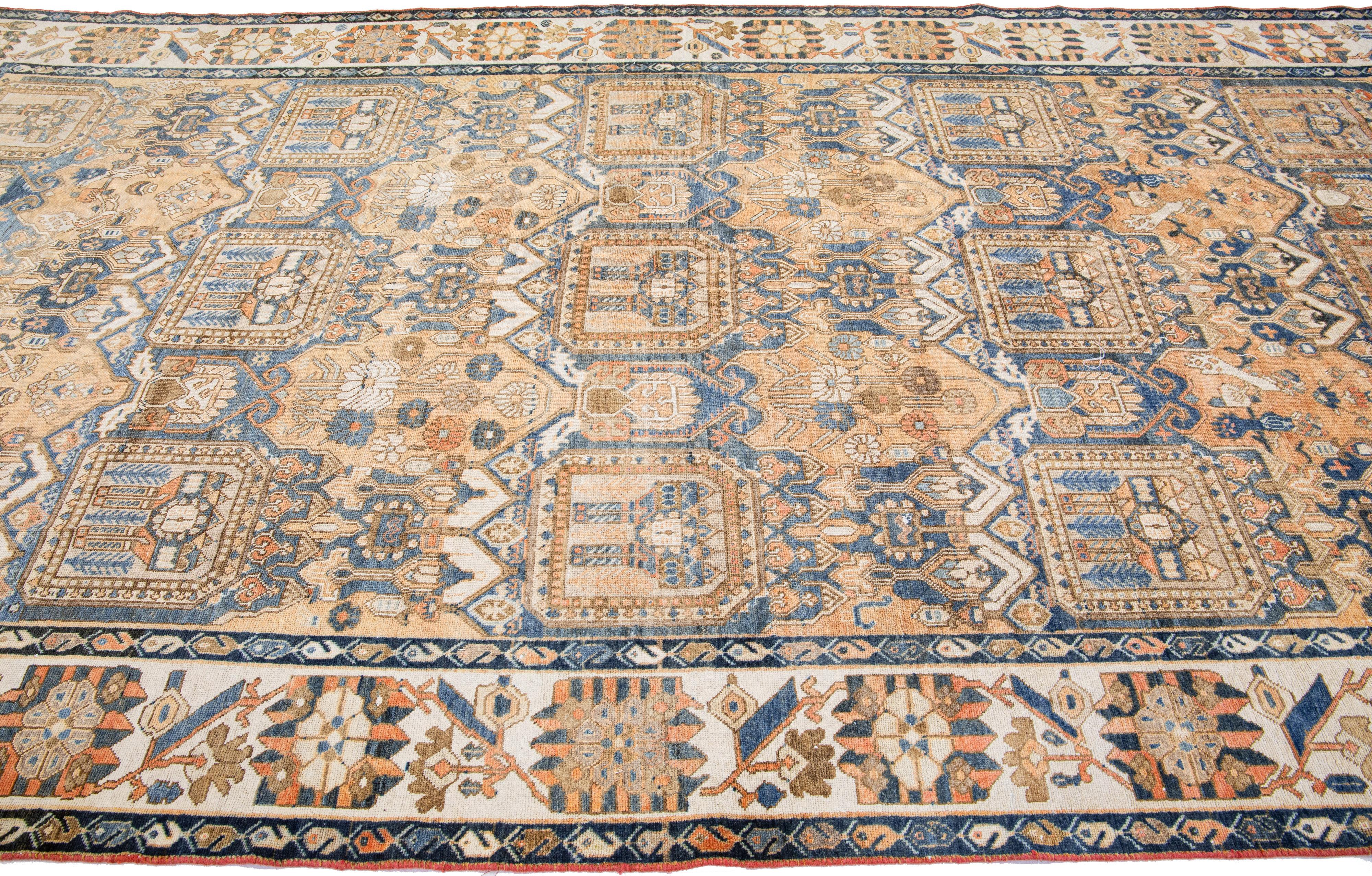 1920s Vintage Bakhtiari Medallón hecho a mano Tan Alfombra de lana Islámico en venta