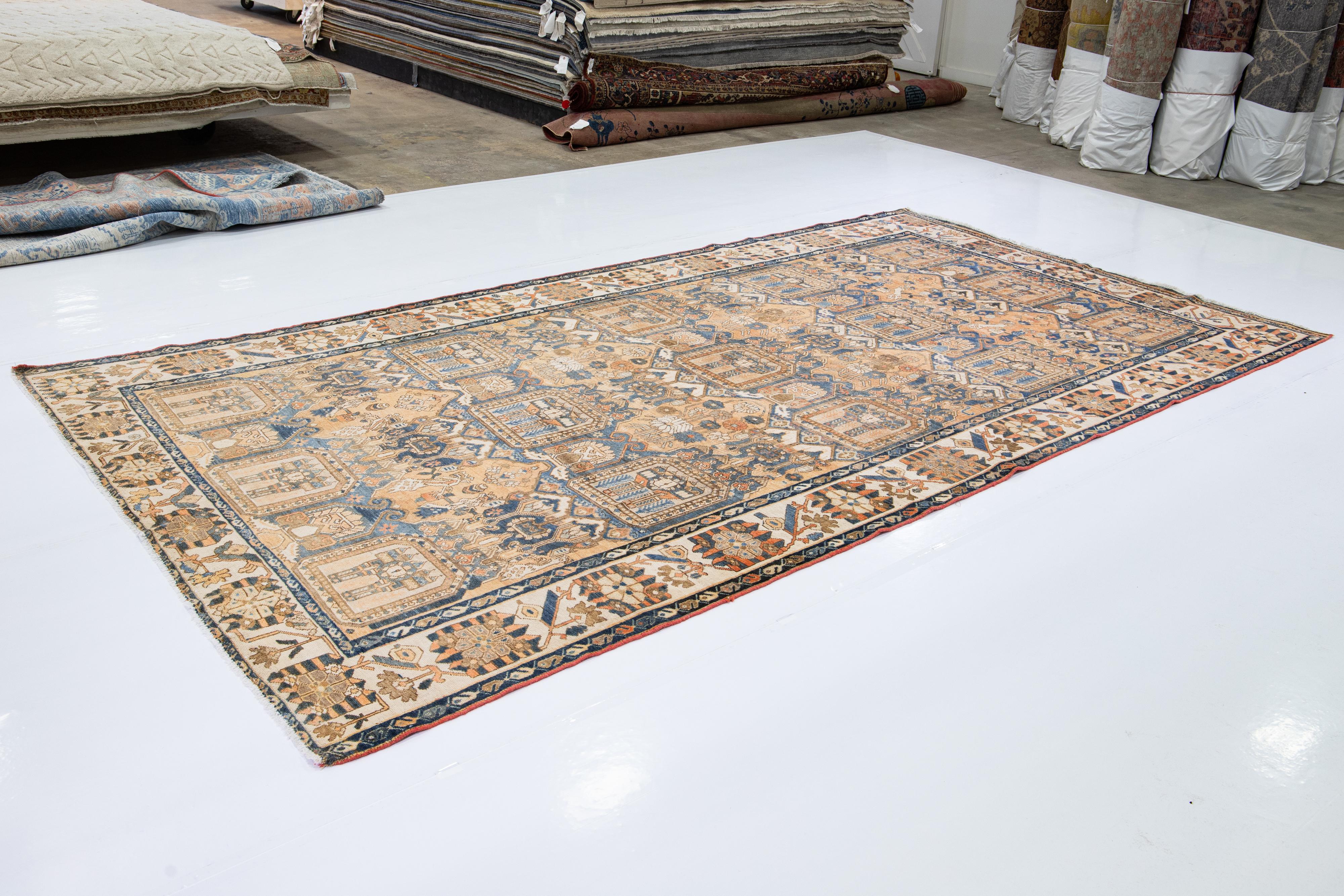 1920s Vintage Bakhtiari Medallón hecho a mano Tan Alfombra de lana Persa en venta