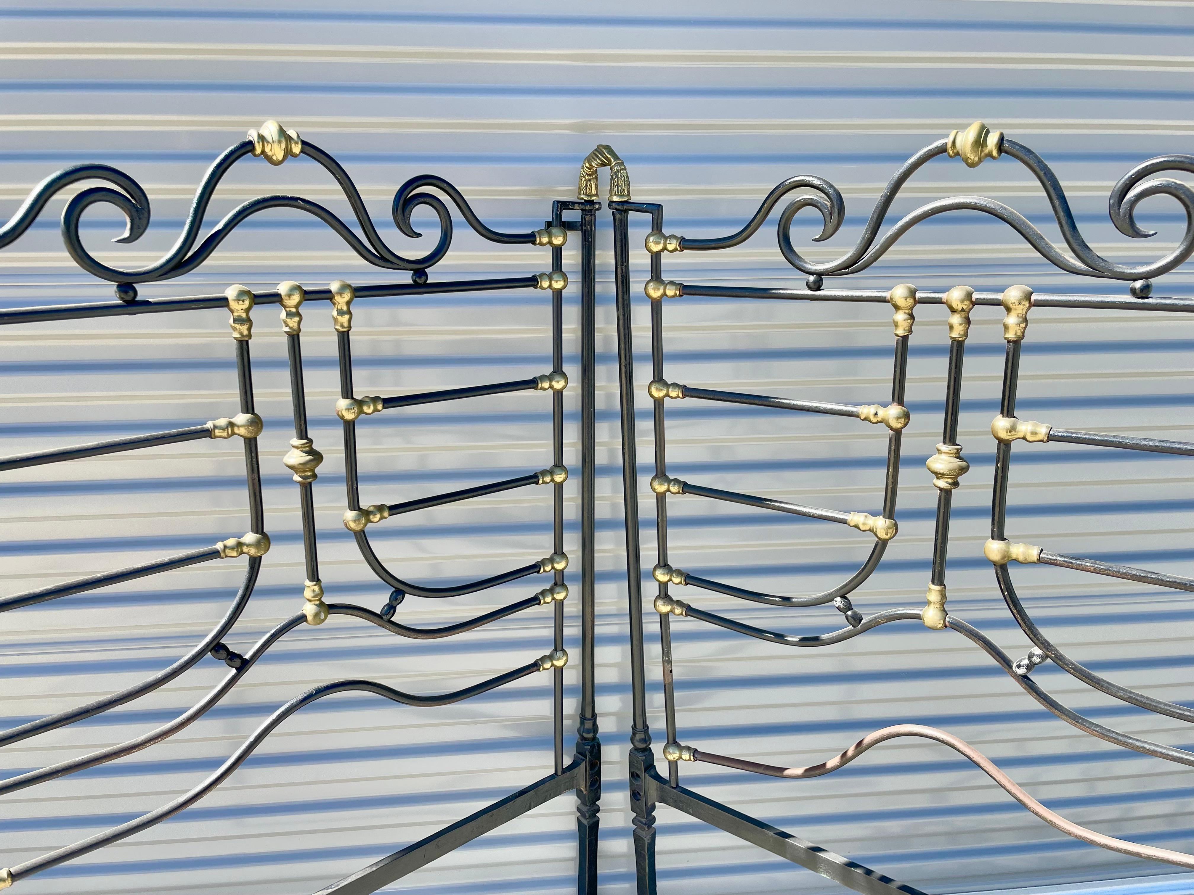 1920s Vintage Brass & Iron Queen Size Headboard For Sale 1