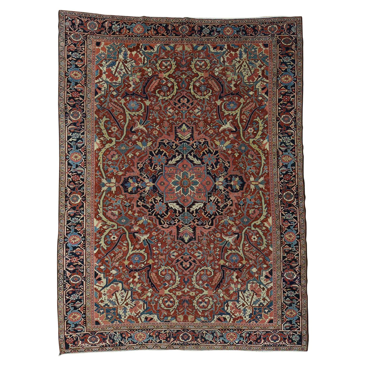 1920er Jahre Vintage Persischer Heriz handgefertigter Teppich mit Medaillon in der Mitte