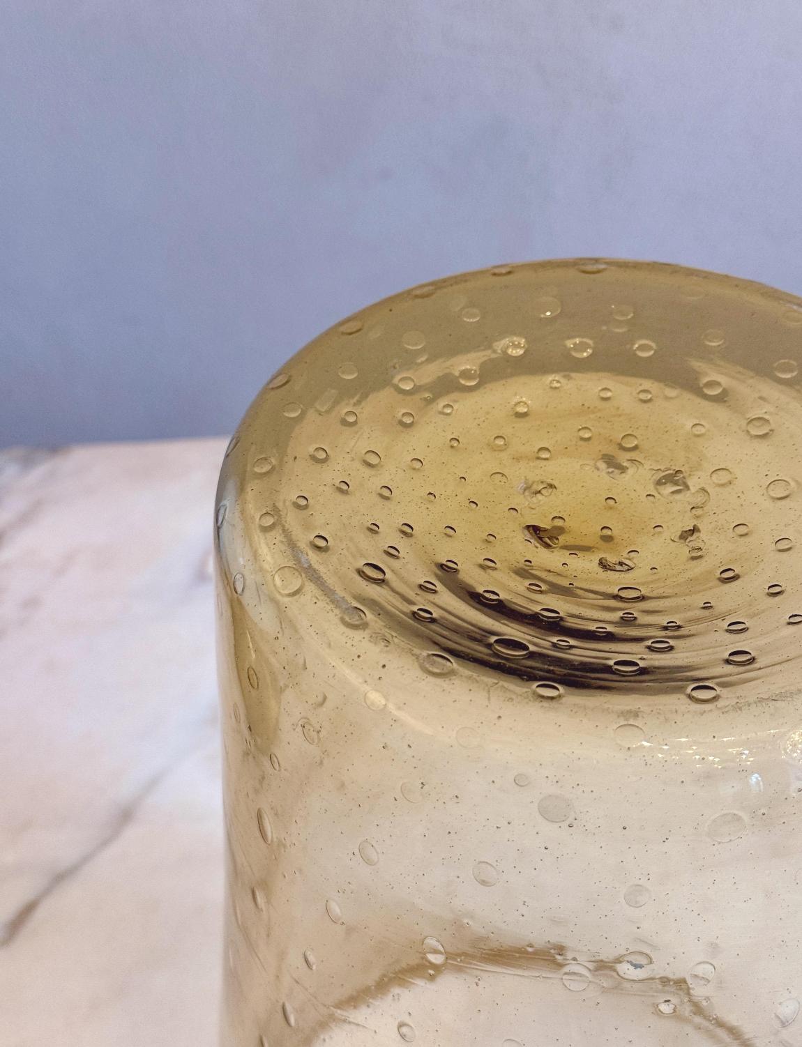 1920s Vittorio Zecchin Pale Yellow Large Hand-blown Murano Glass Bolle Vase For Sale 2