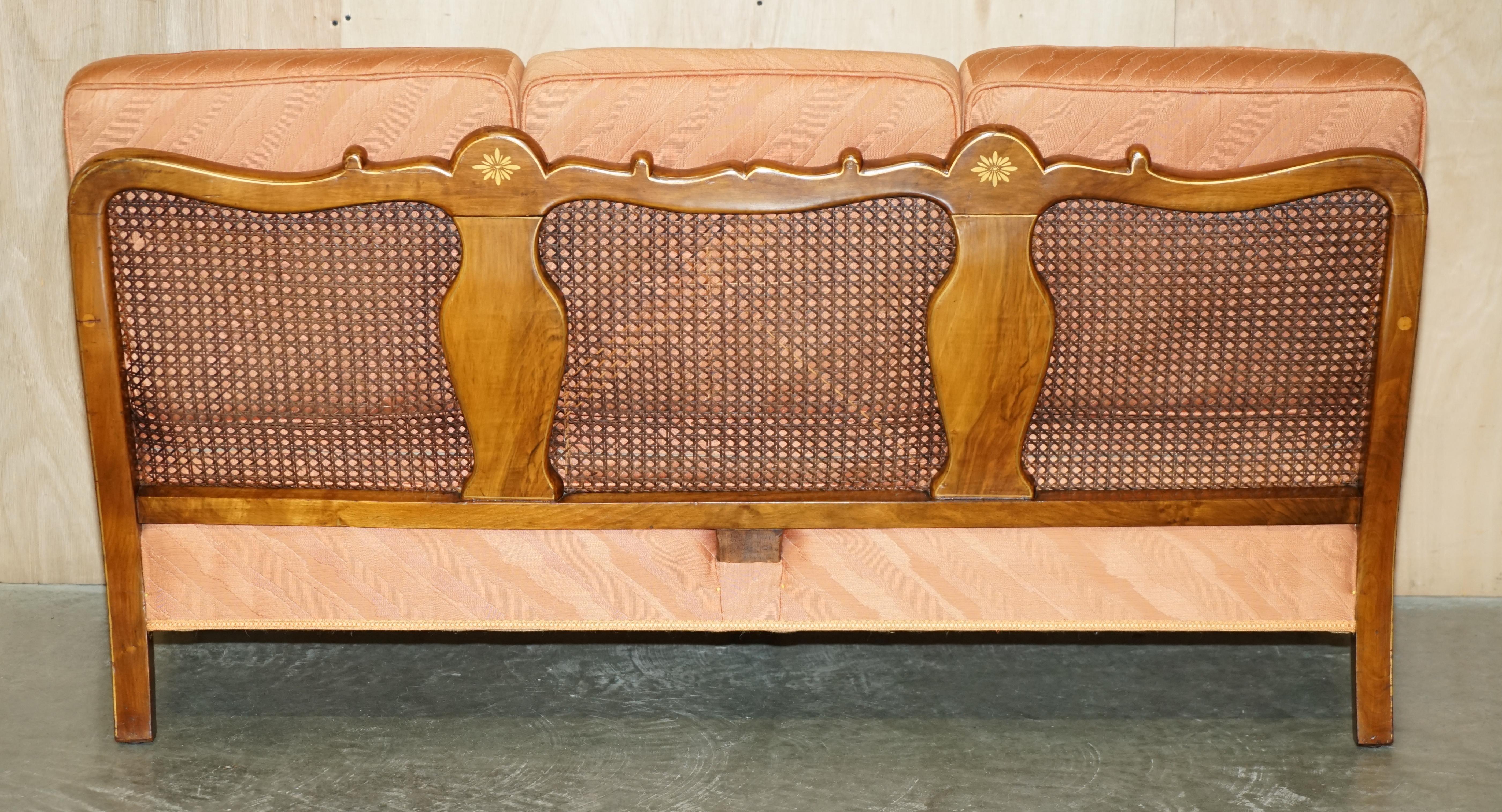 1920's WALNUT & CHINOISERIE 3 PIECE BERGERE SOFA ARMCHAIR SUITE FOR RESTORATION For Sale 4