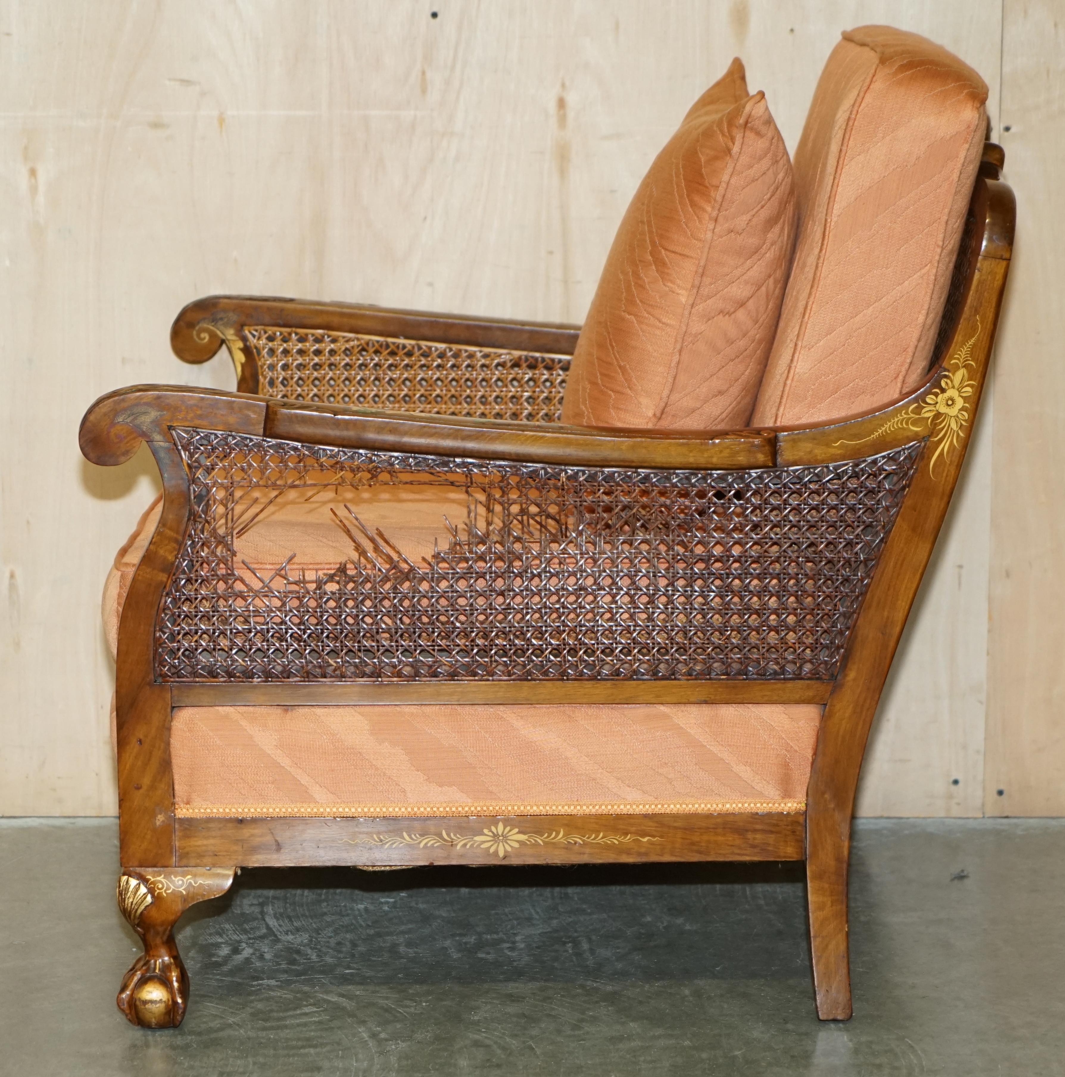 1920's WALNUT & CHINOISERIE 3 PIECE BERGERE SOFA ARMCHAIR SUITE FOR RESTORATION For Sale 11
