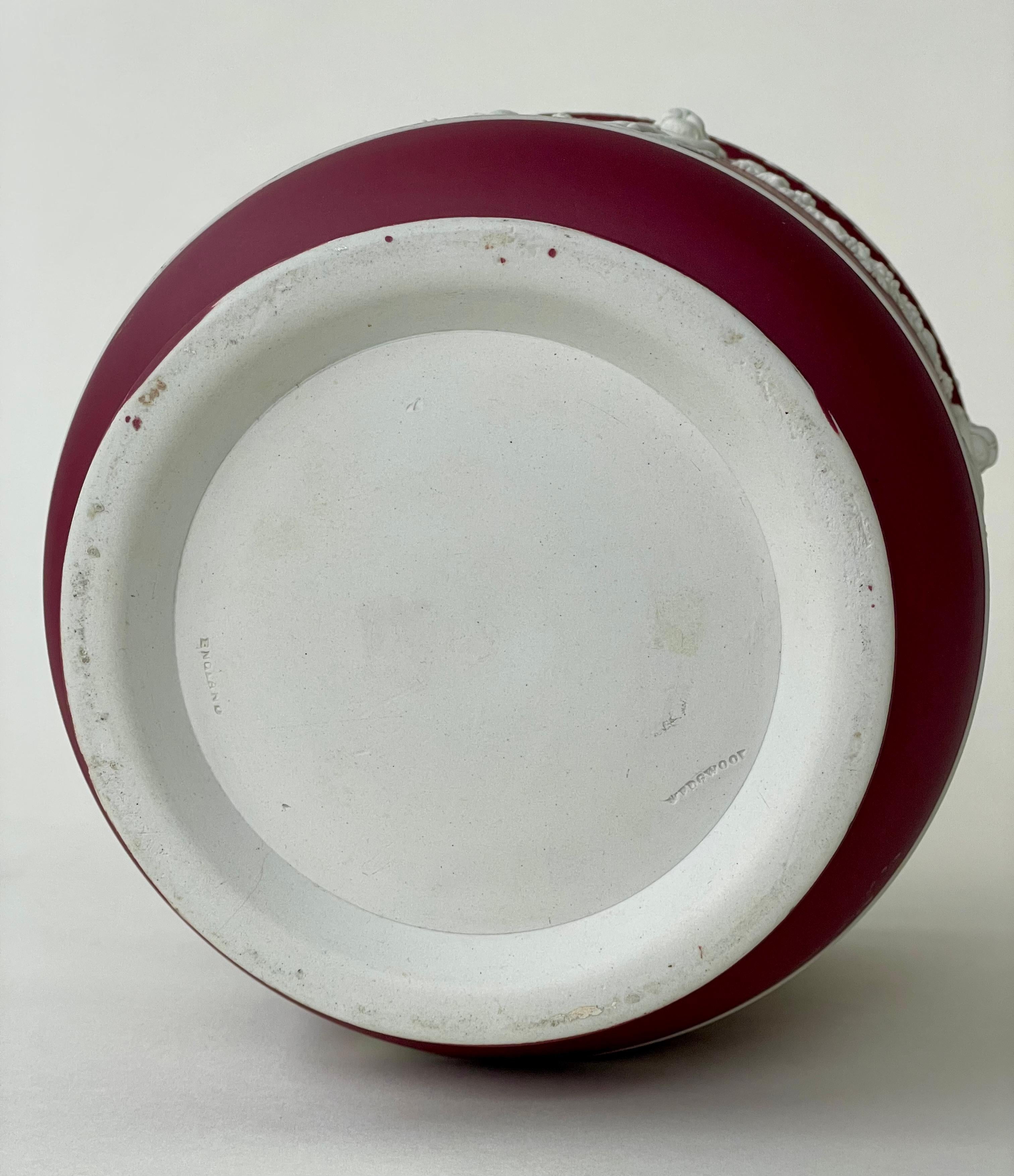 Maceta de Jardín de Gres Jaspe Carmesí de Wedgwood Inglés en venta