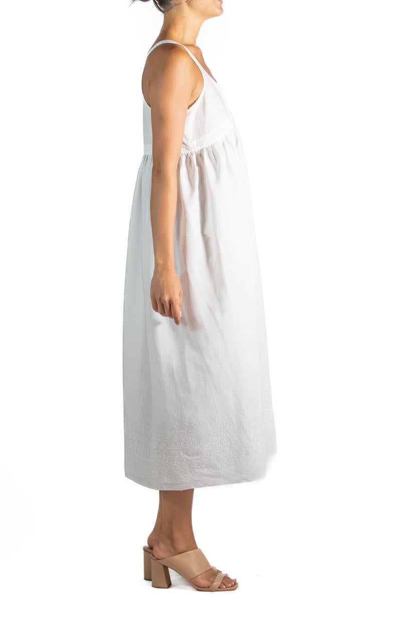 1920S White Hand Embroidered Rayon Dress With Eyelet Lace In Excellent Condition For Sale In New York, NY