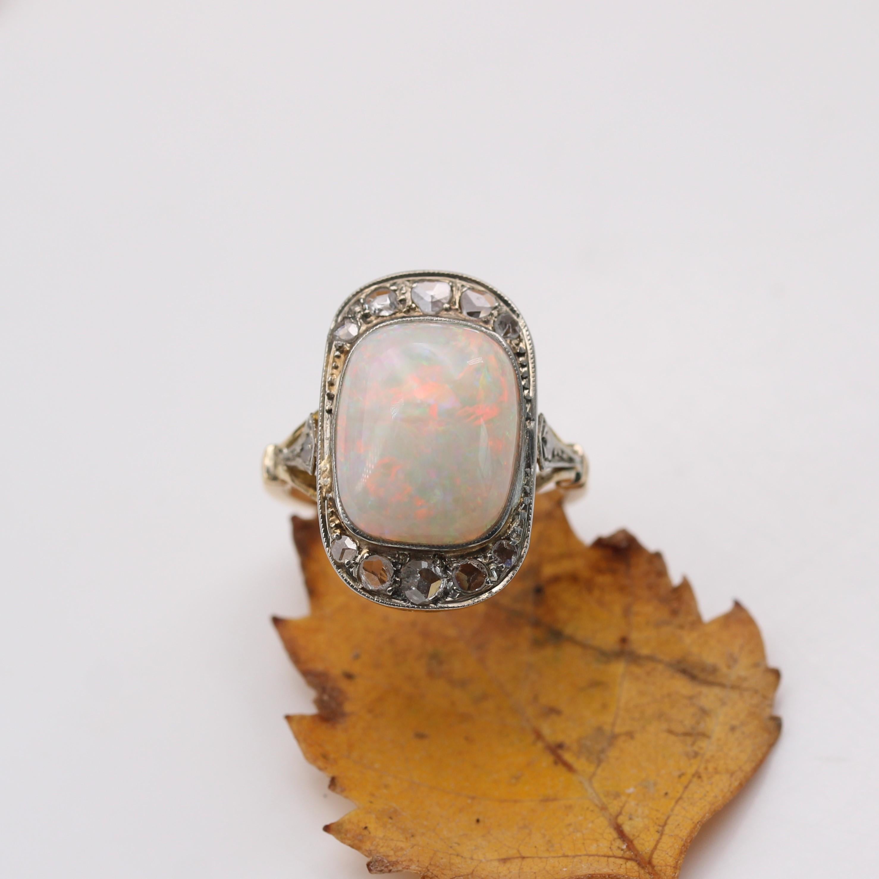 Belle Époque 1920s White Opal Diamonds 18 Karat Yellow Gold Platinum Ring For Sale