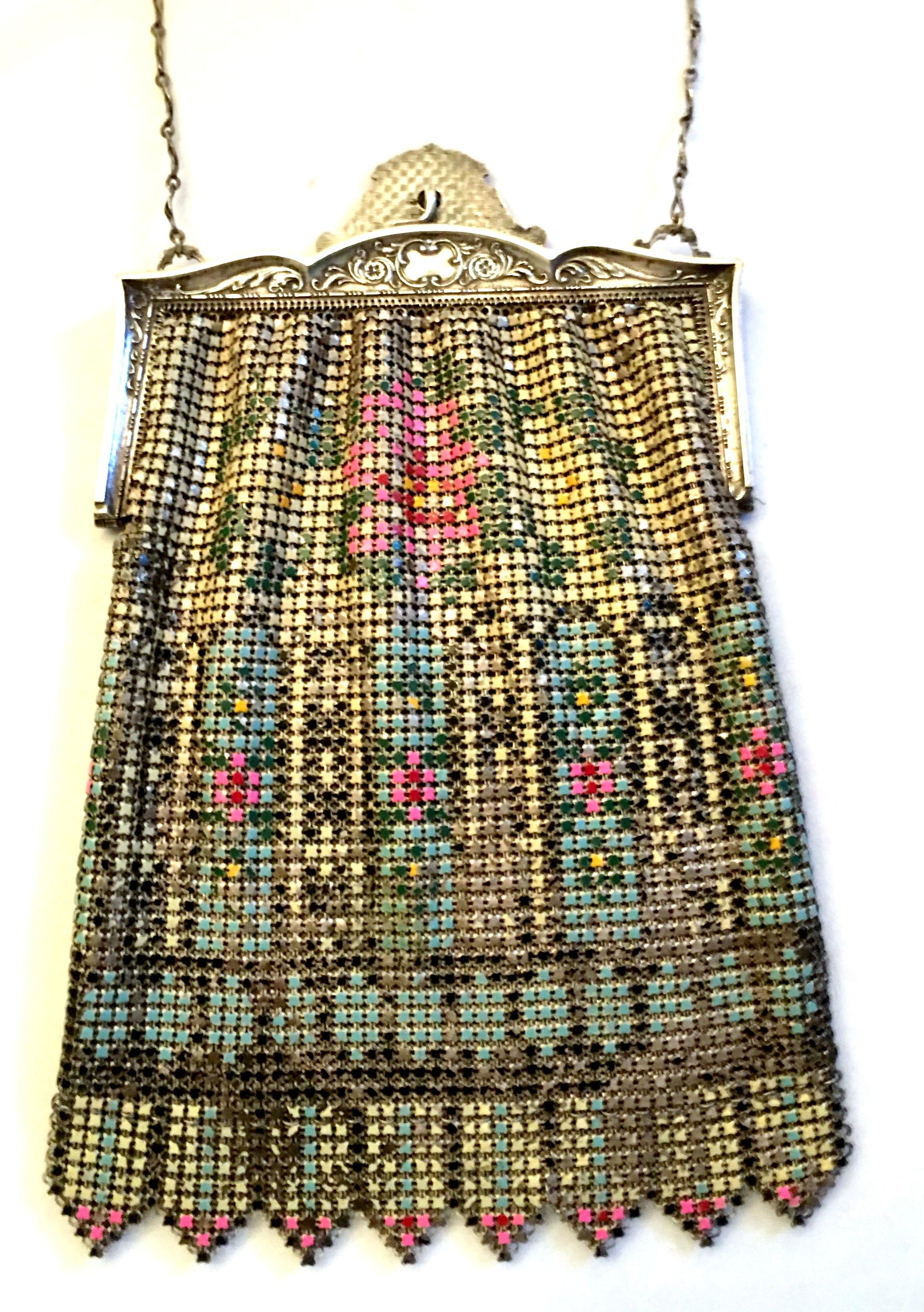 1920'S Whiting & Davis Art Deco Metal Mesh Mandolian Flapper Evening Bag-Signed In Good Condition For Sale In West Palm Beach, FL
