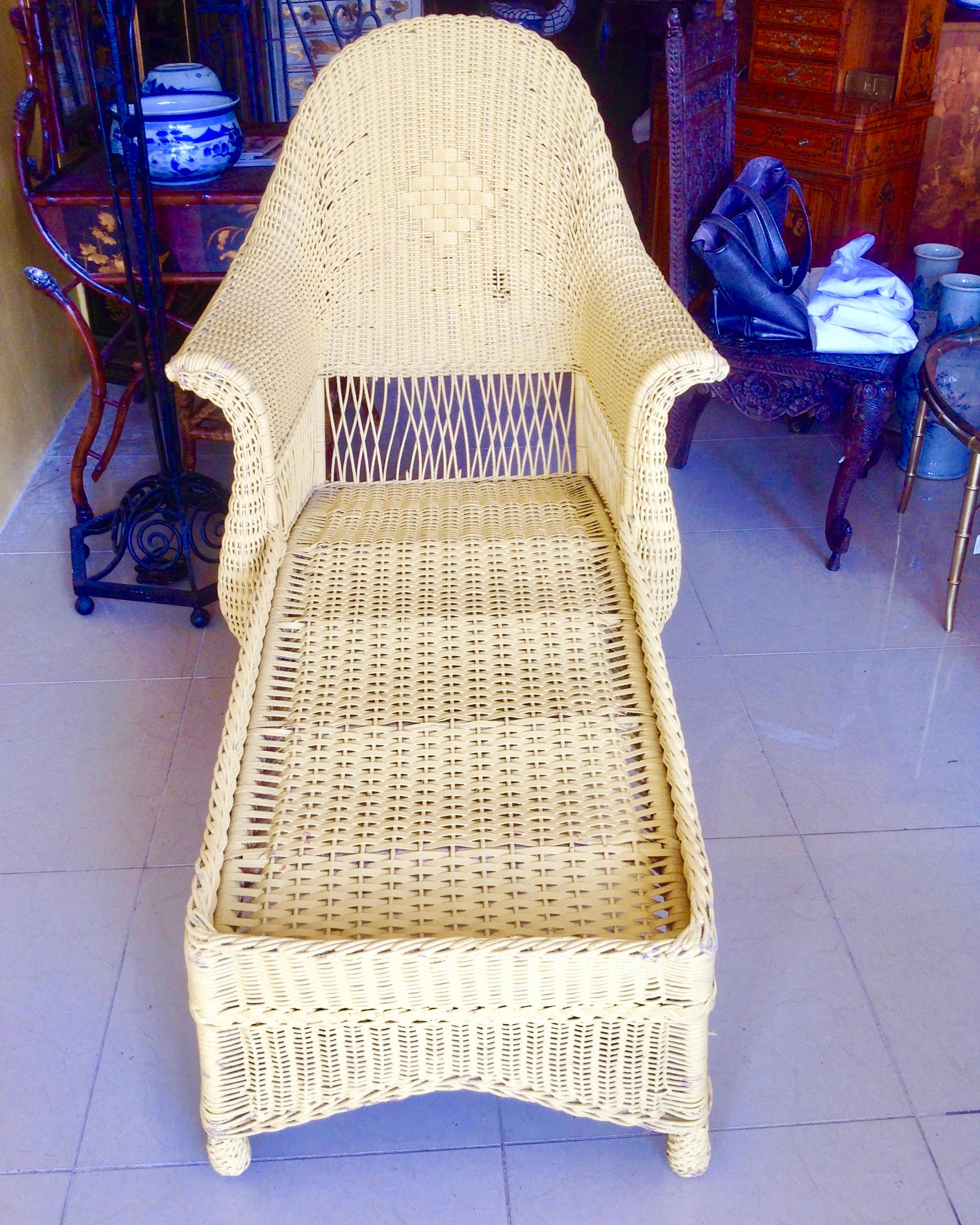 1920s Wicker Chase Lounge In Good Condition In West Palm Beach, FL