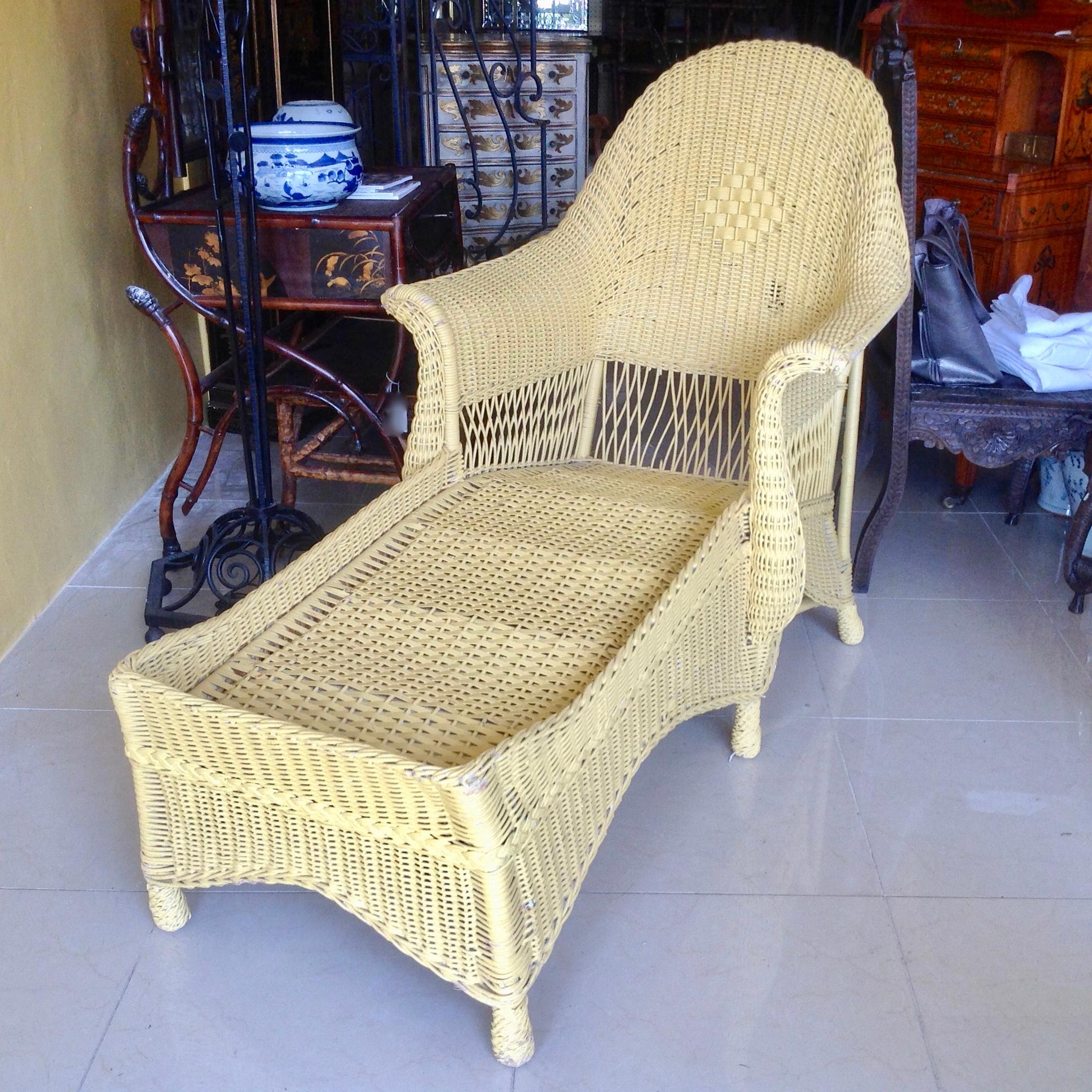 20th Century 1920s Wicker Chase Lounge