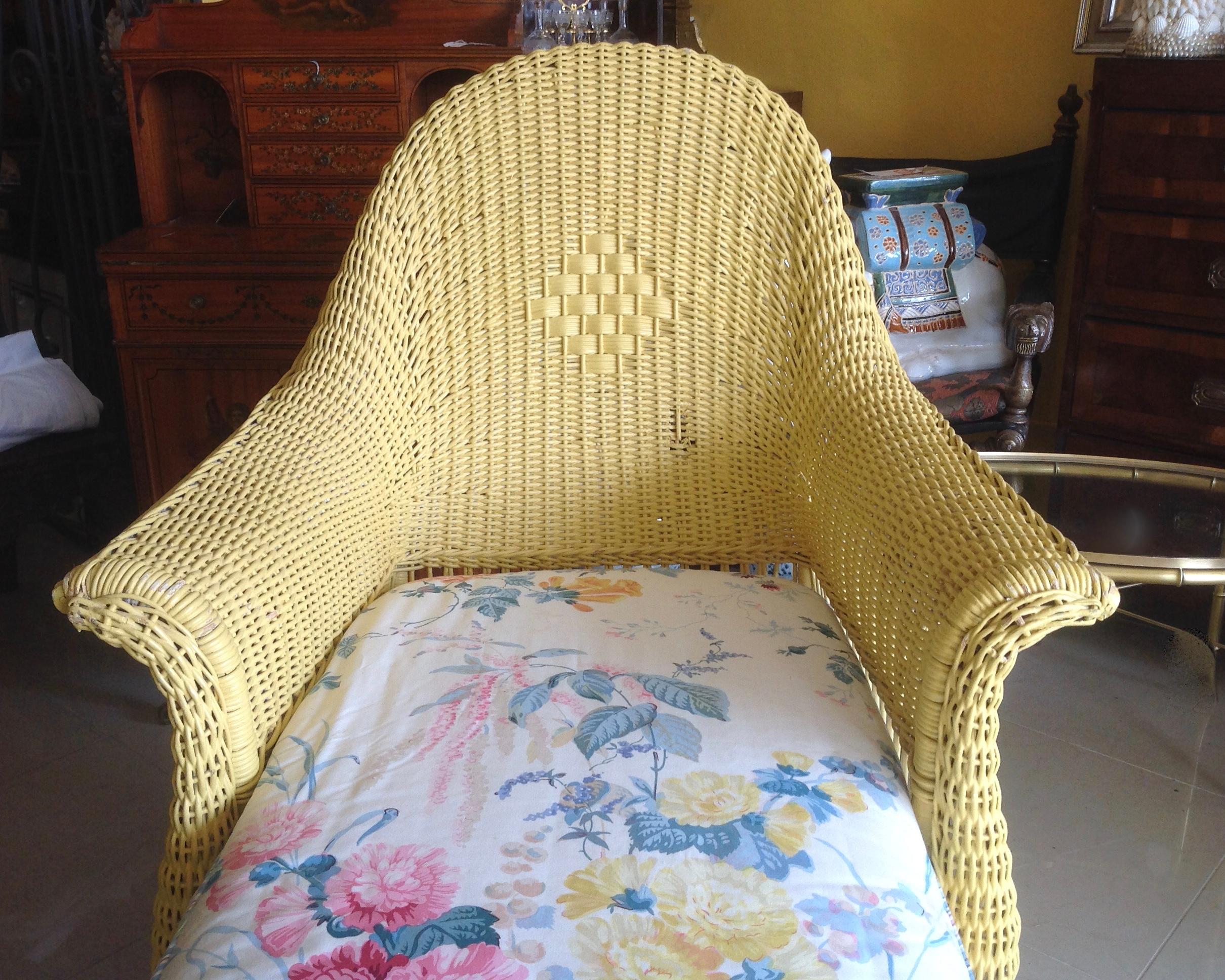 1920s Wicker Chase Lounge 1