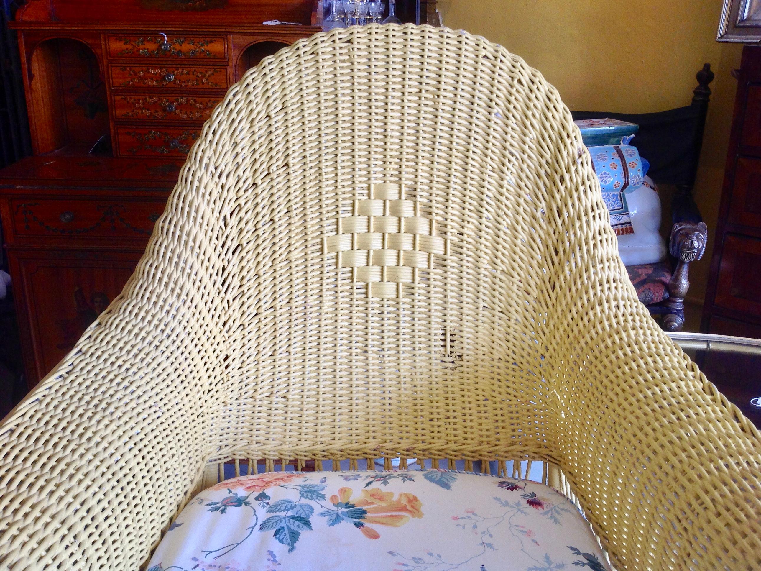 1920s Wicker Chase Lounge 2