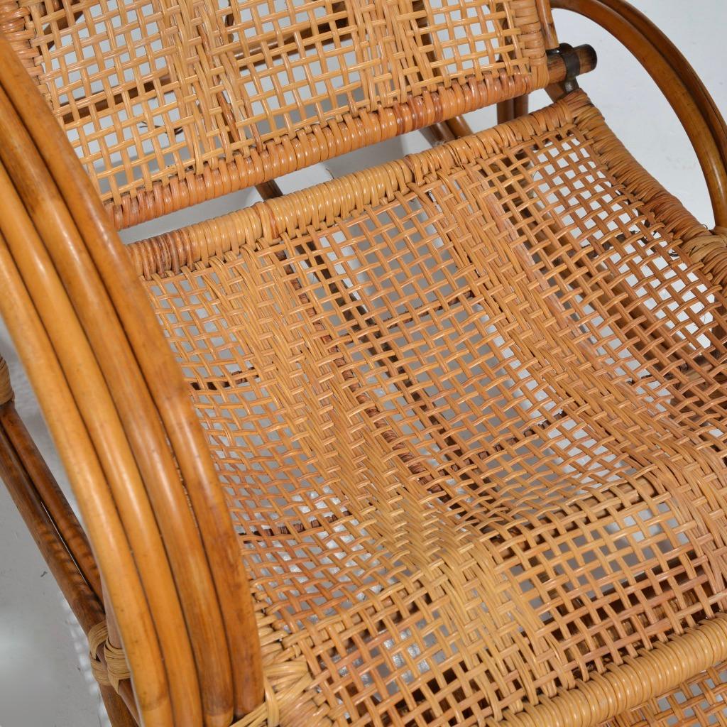 1920’s Wicker Lounge to Chaise Chair with Extendable Ottoman 4
