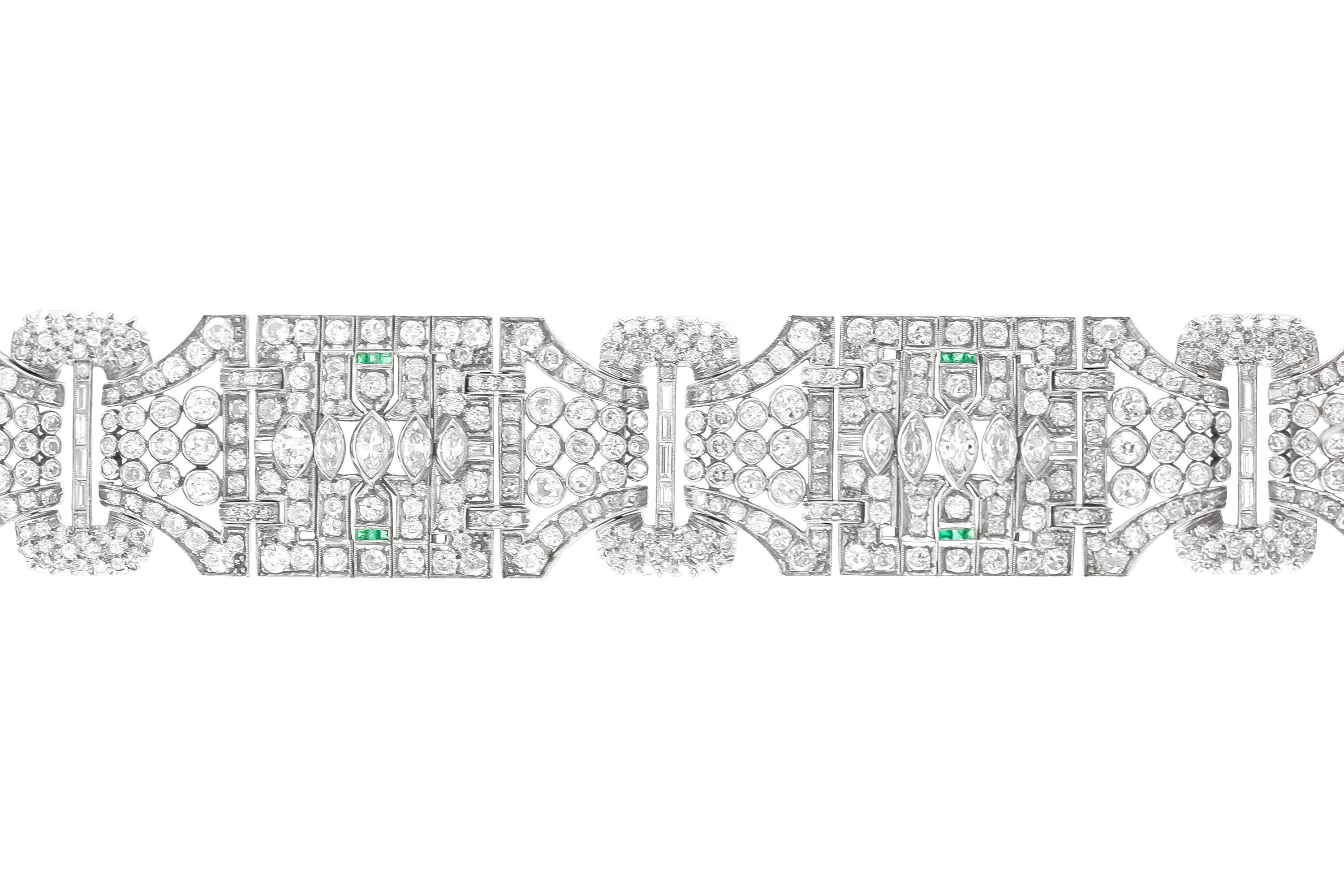 1920s Wide Bracelet with Diamond and Emerald In Excellent Condition For Sale In New York, NY