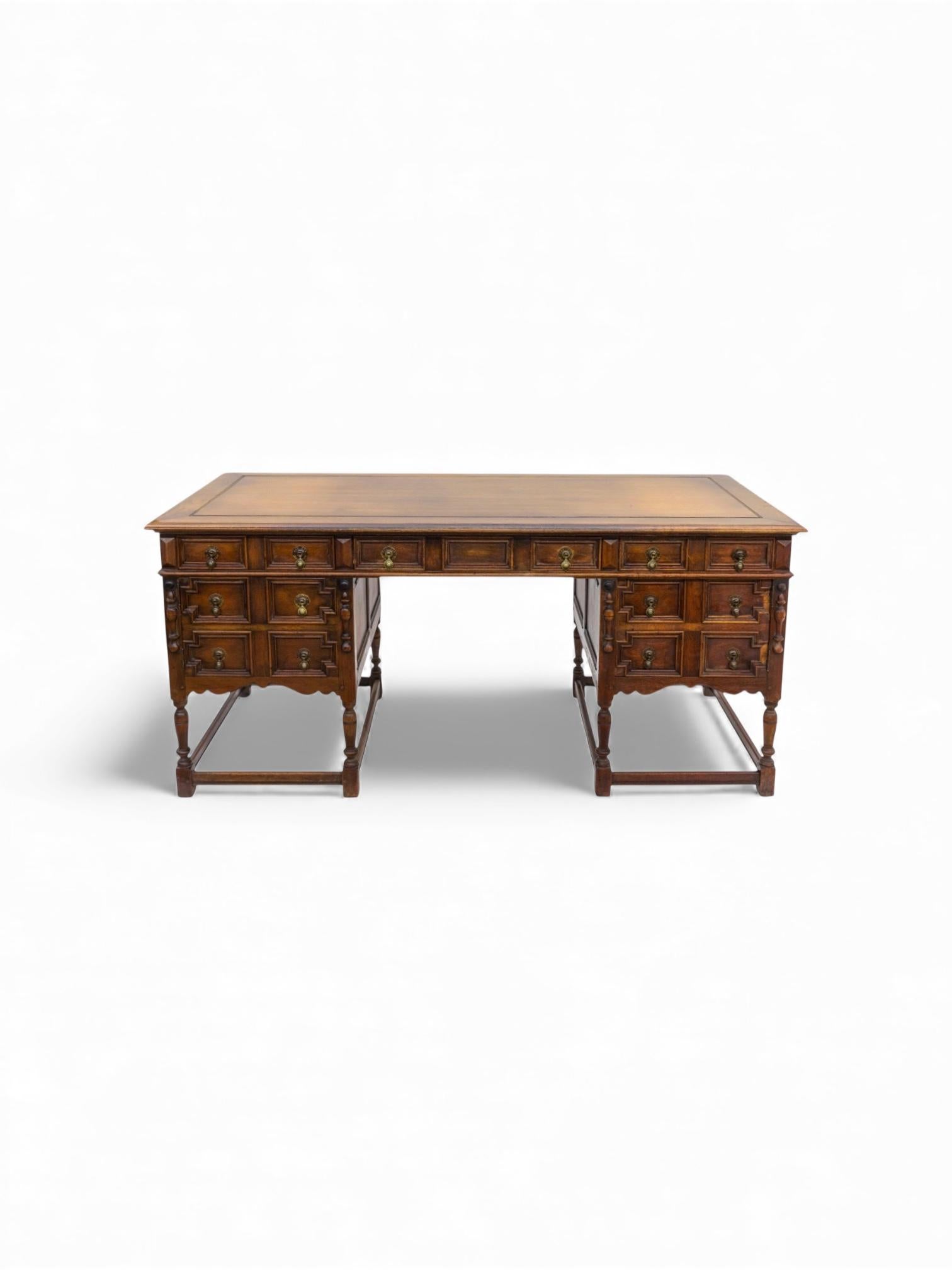 20ième siècle 1920s William And Mary Style Carved Walnut Executive Desk By R.G. Kittinger en vente