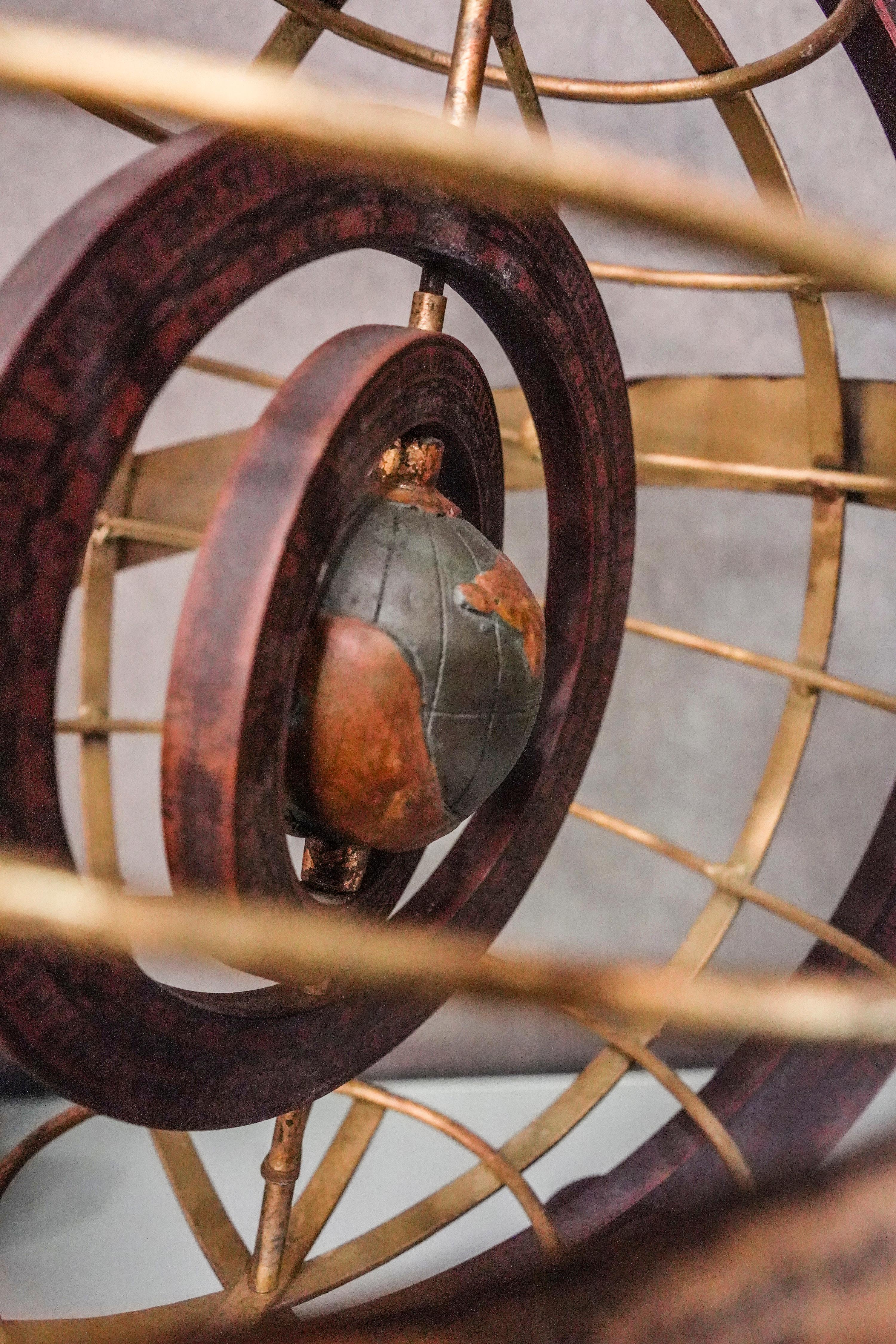 sphère armillaire en bois et laiton des années 1920 avec double globe rotatif 5