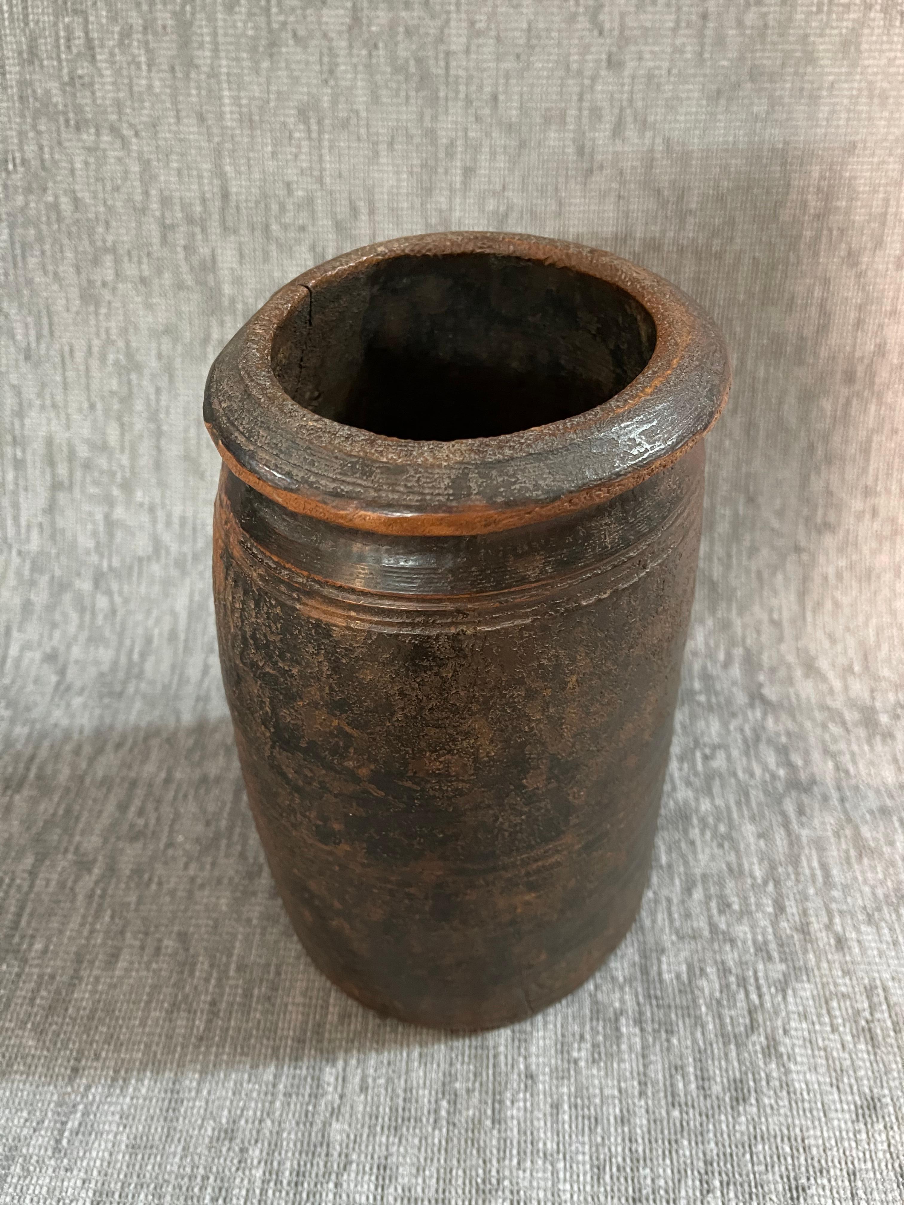 1920s  Olla de Madera Himachal en venta 2