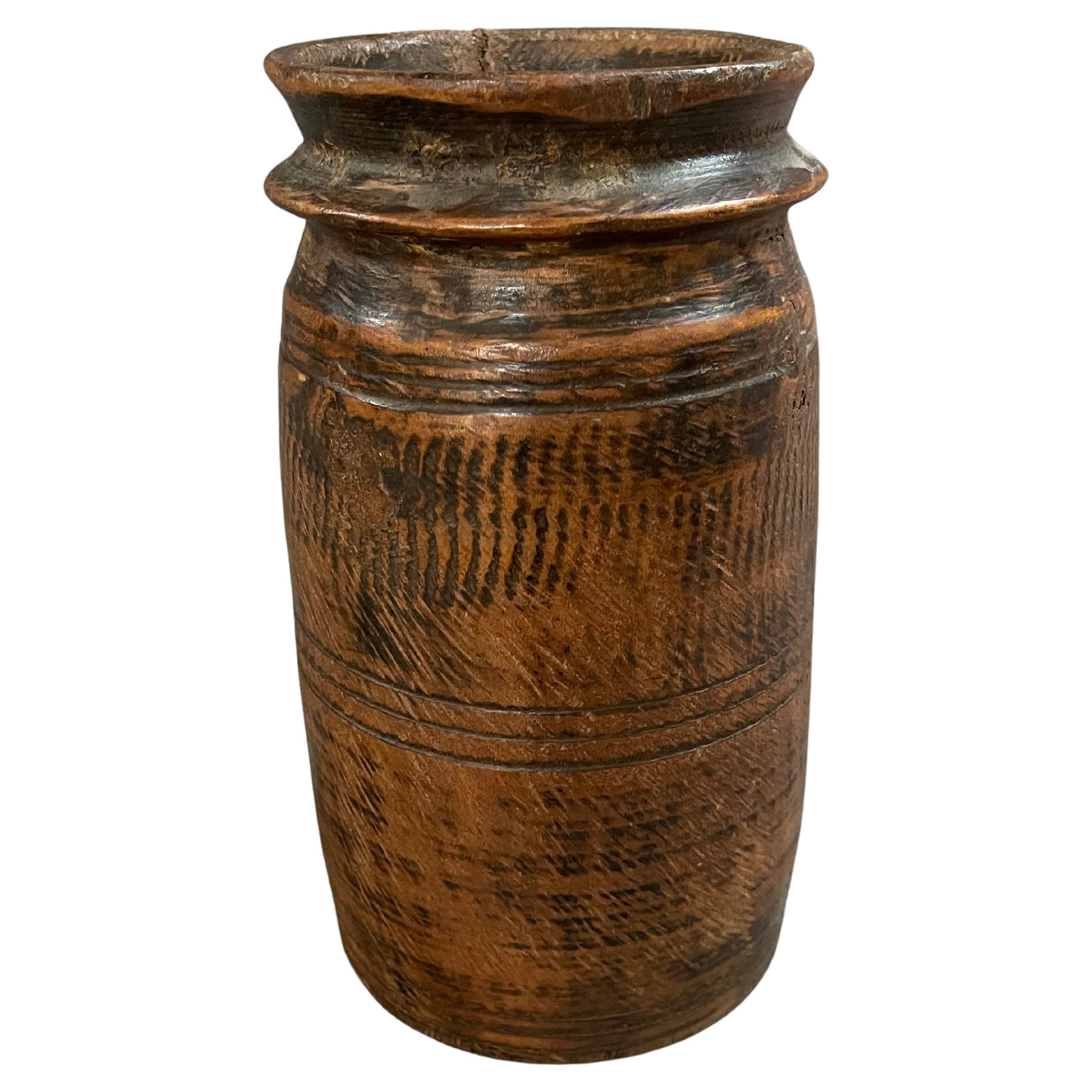 1920s  Olla de Madera Himachal