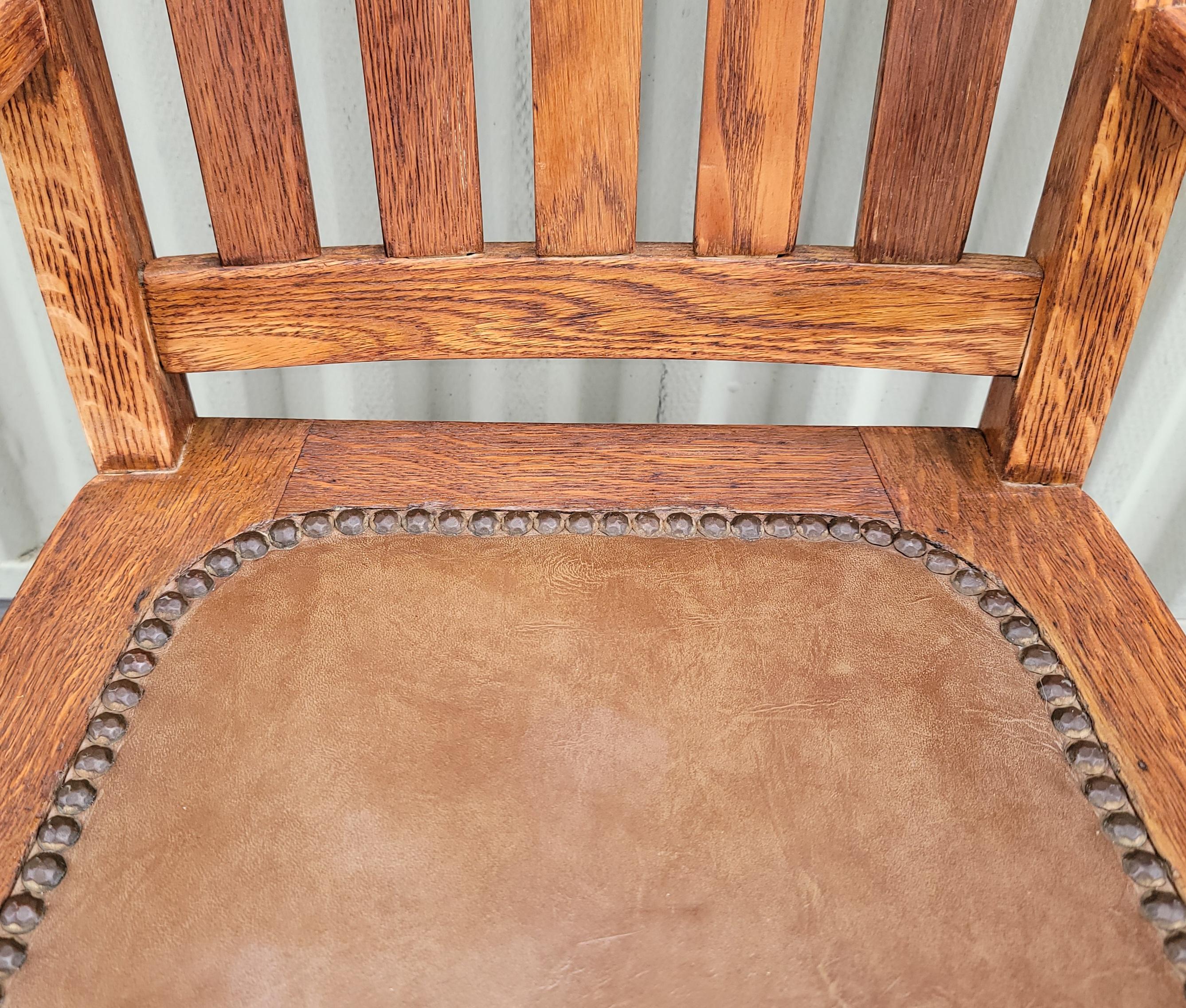 1920s Wooden Arts And Crafts Childs Chair with Leather Seat In Good Condition For Sale In Los Angeles, CA
